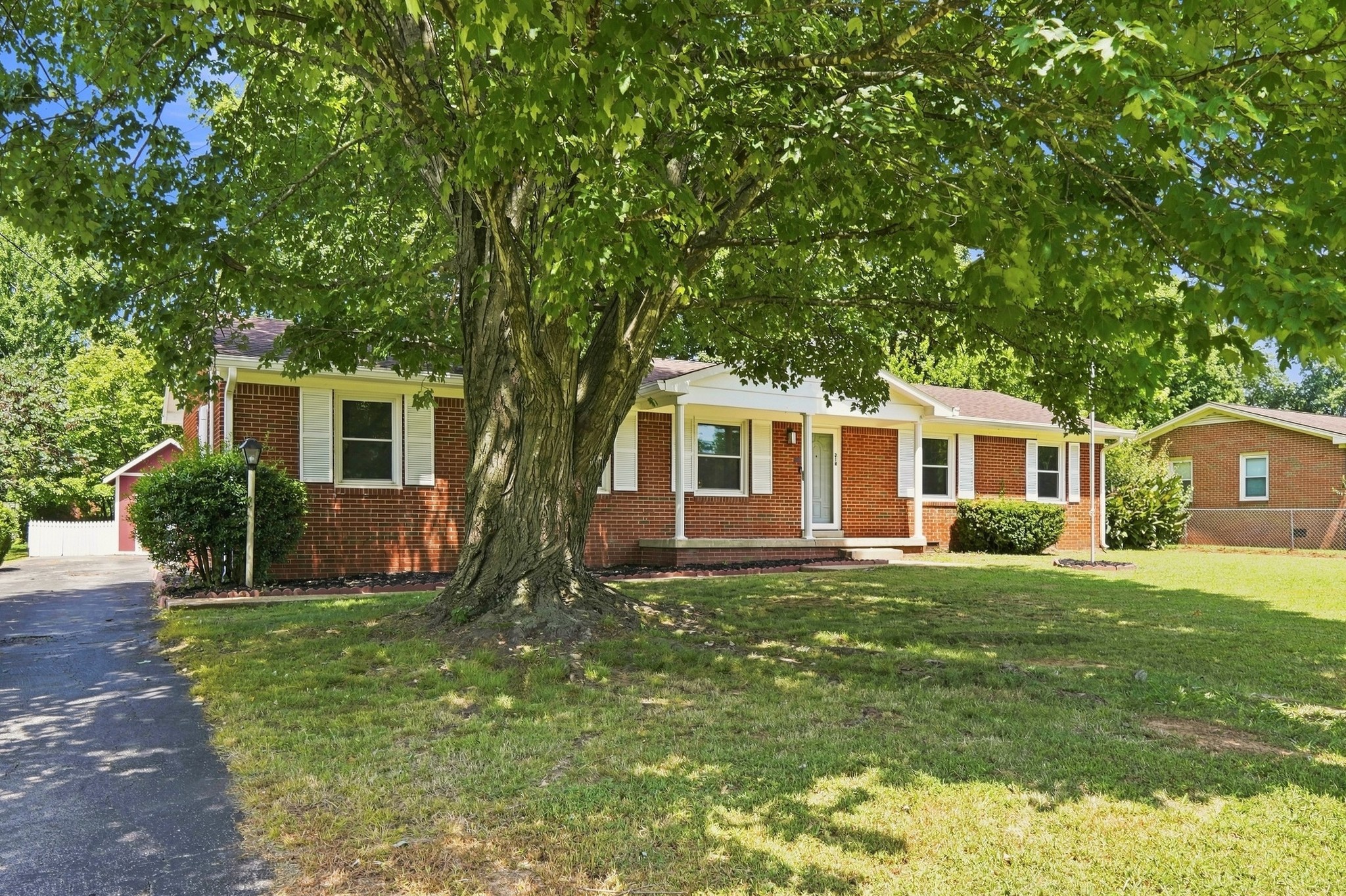 214 Stonewall Rd