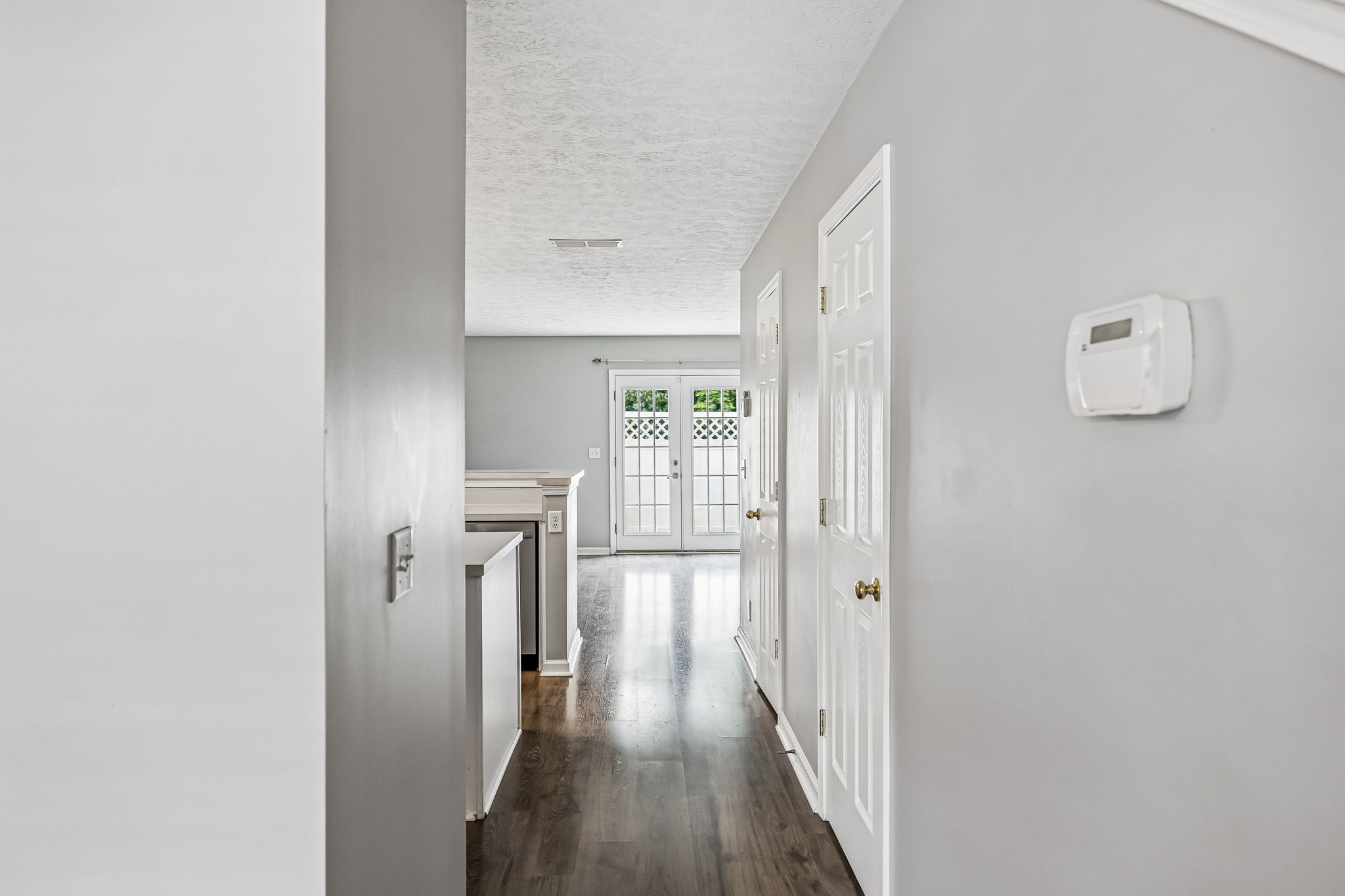 121 Shadow Glen Dr