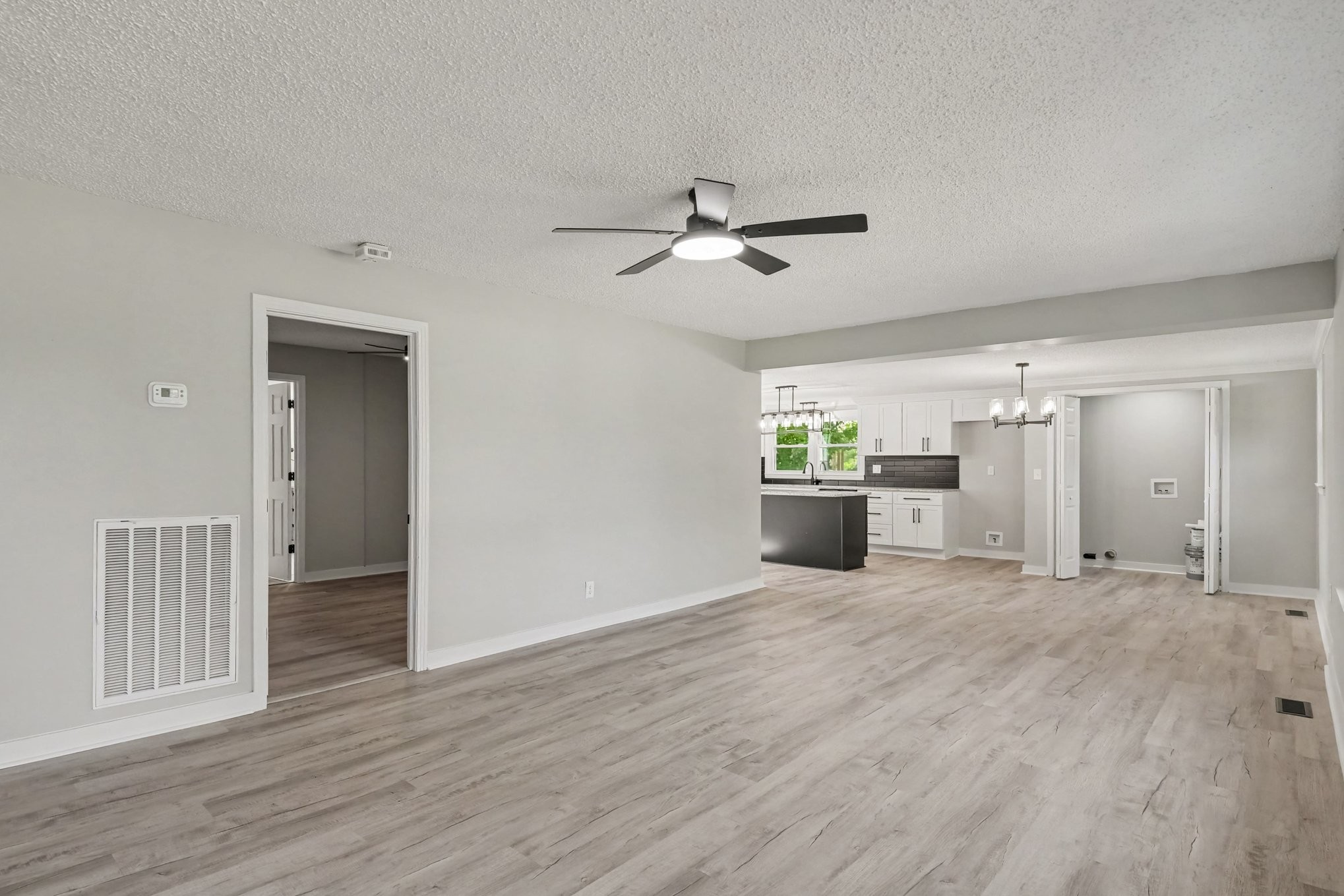 5672 Highway 161