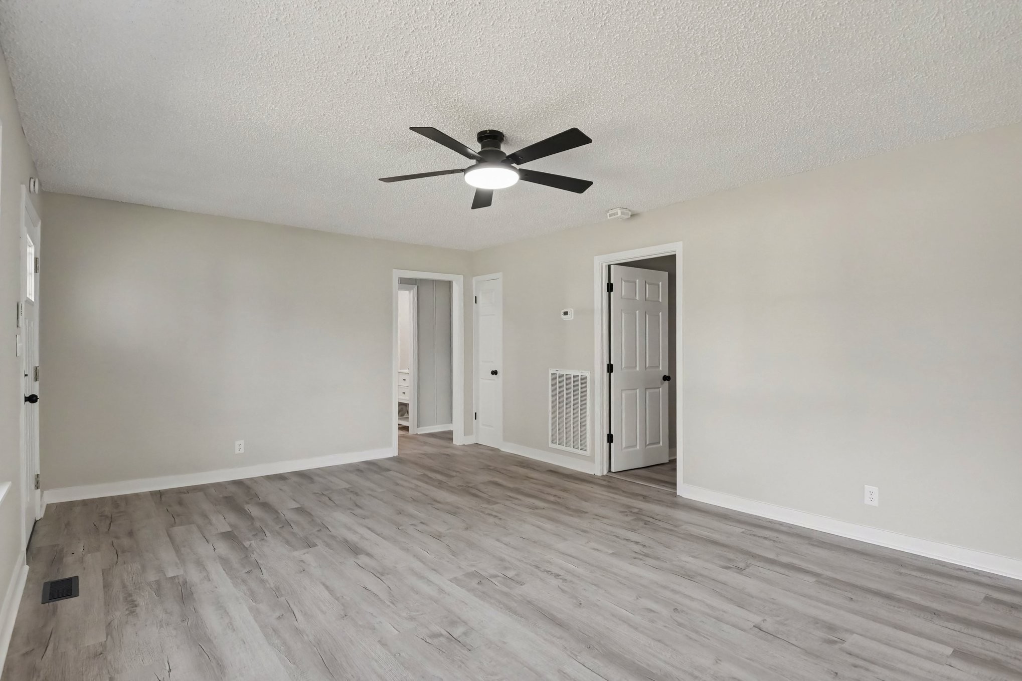 5672 Highway 161