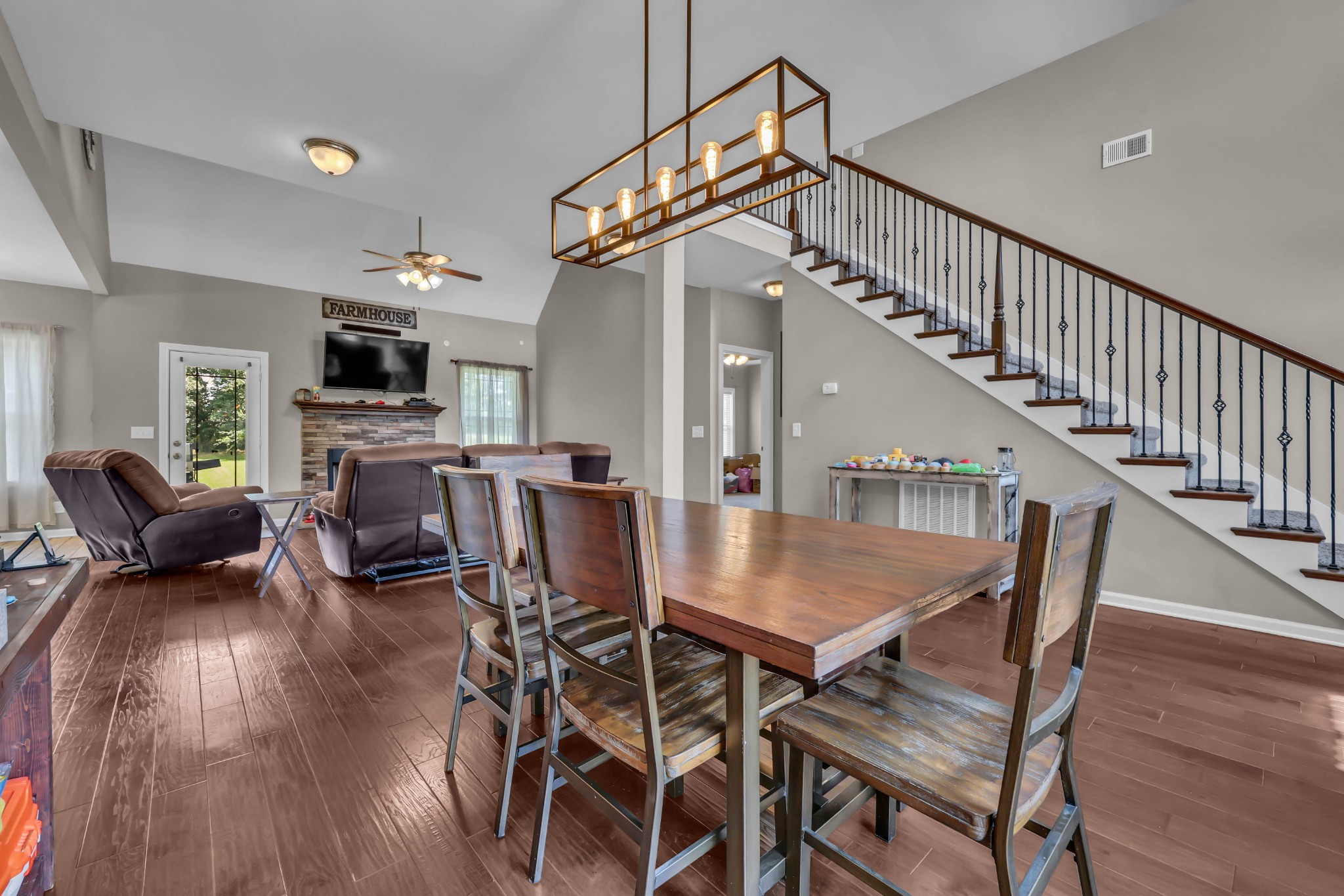 1253 Rich Ellen Dr
