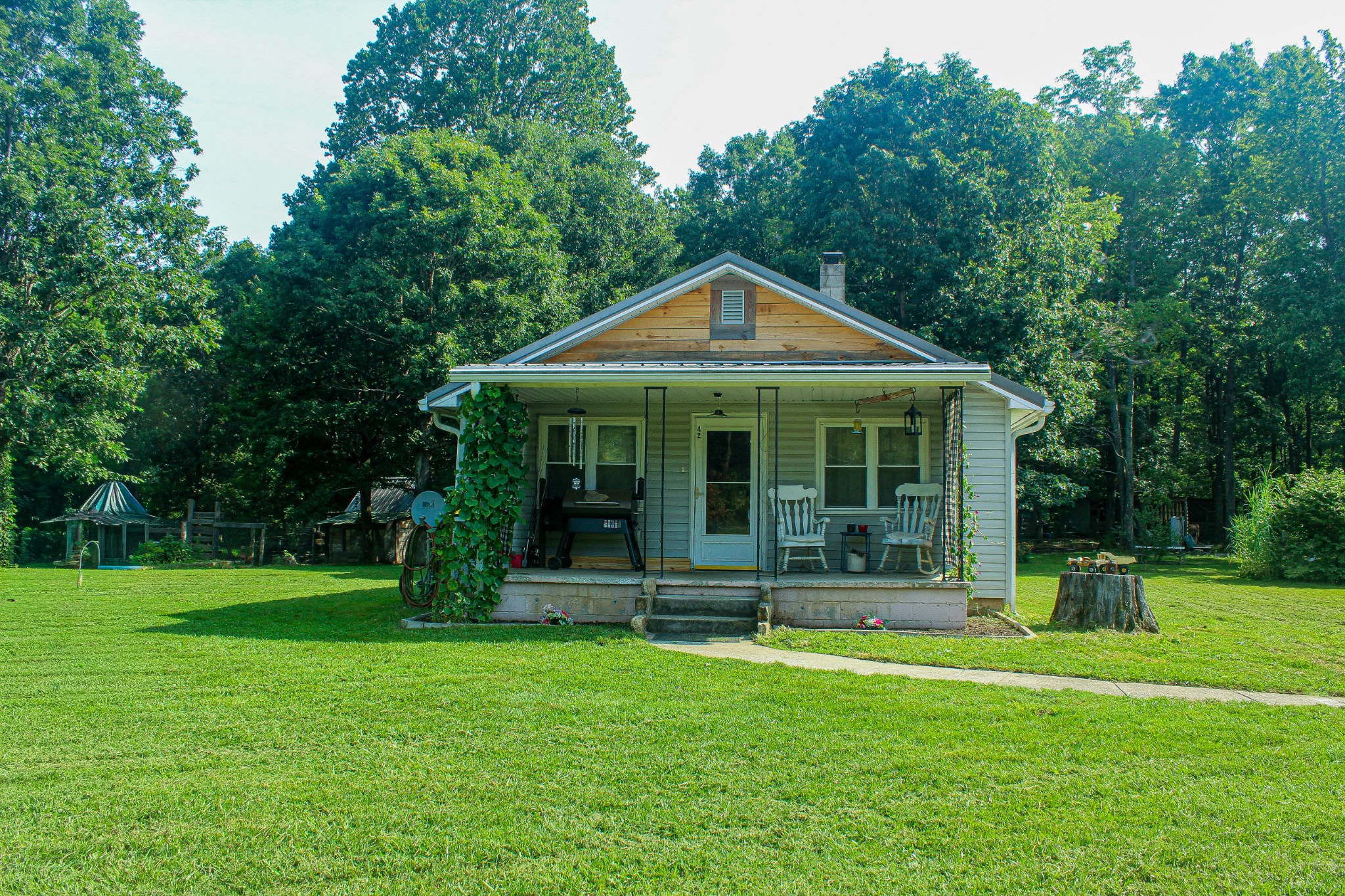 42 Dripping Springs Ct