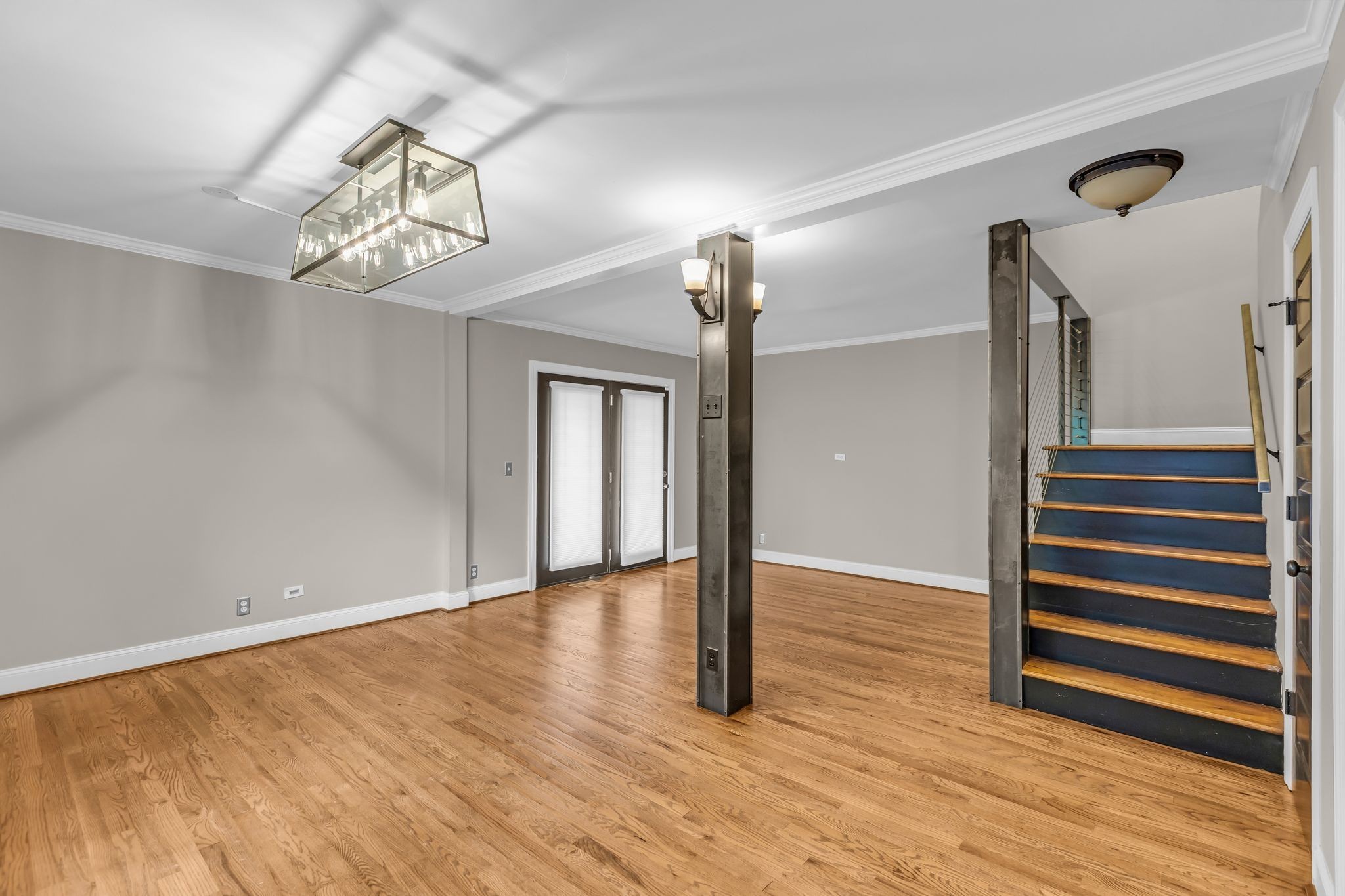940 Gale Ln