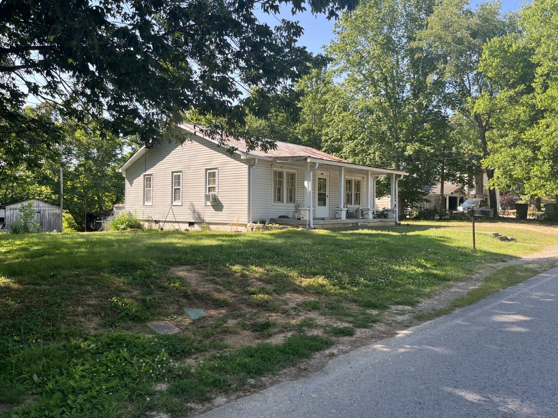 105 Valley View St