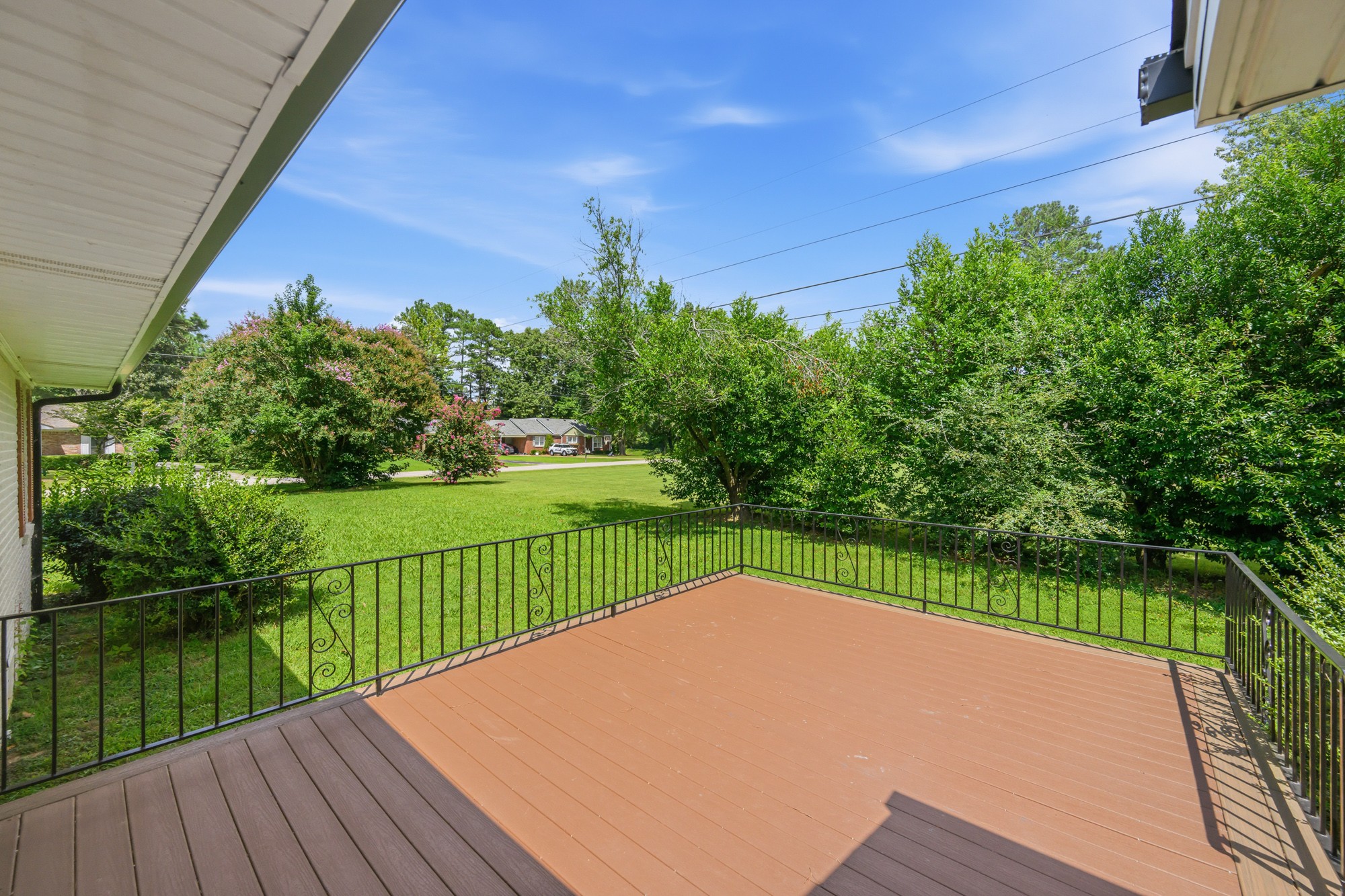 99 Lakewood Dr