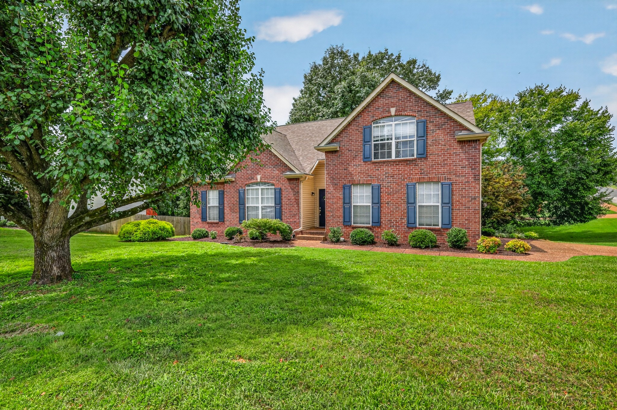 104 E Ridgeview Trce