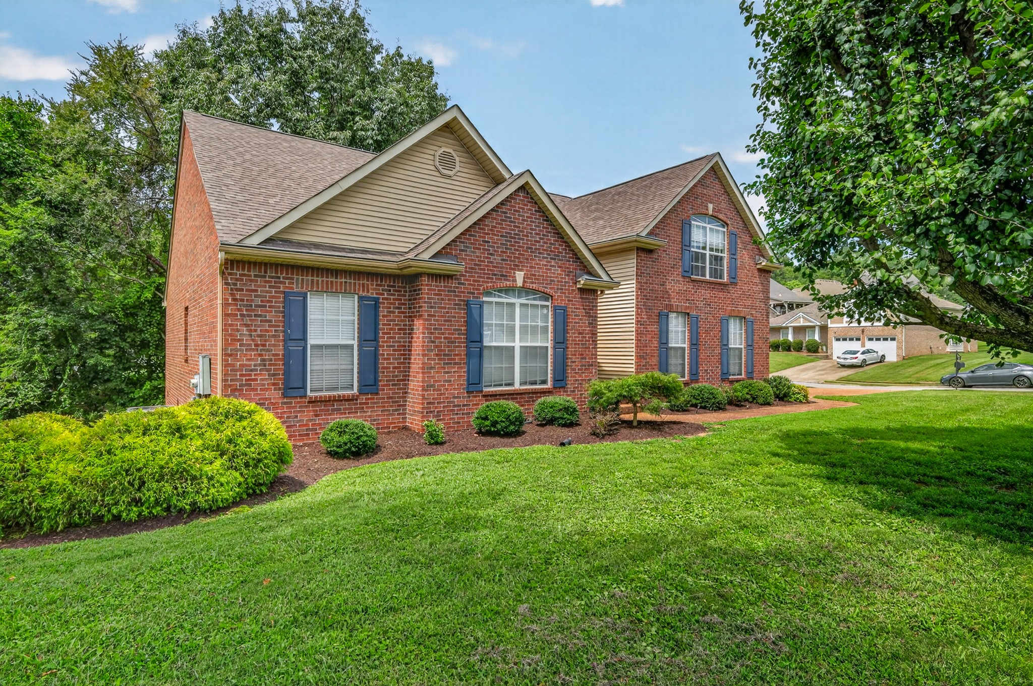104 E Ridgeview Trce