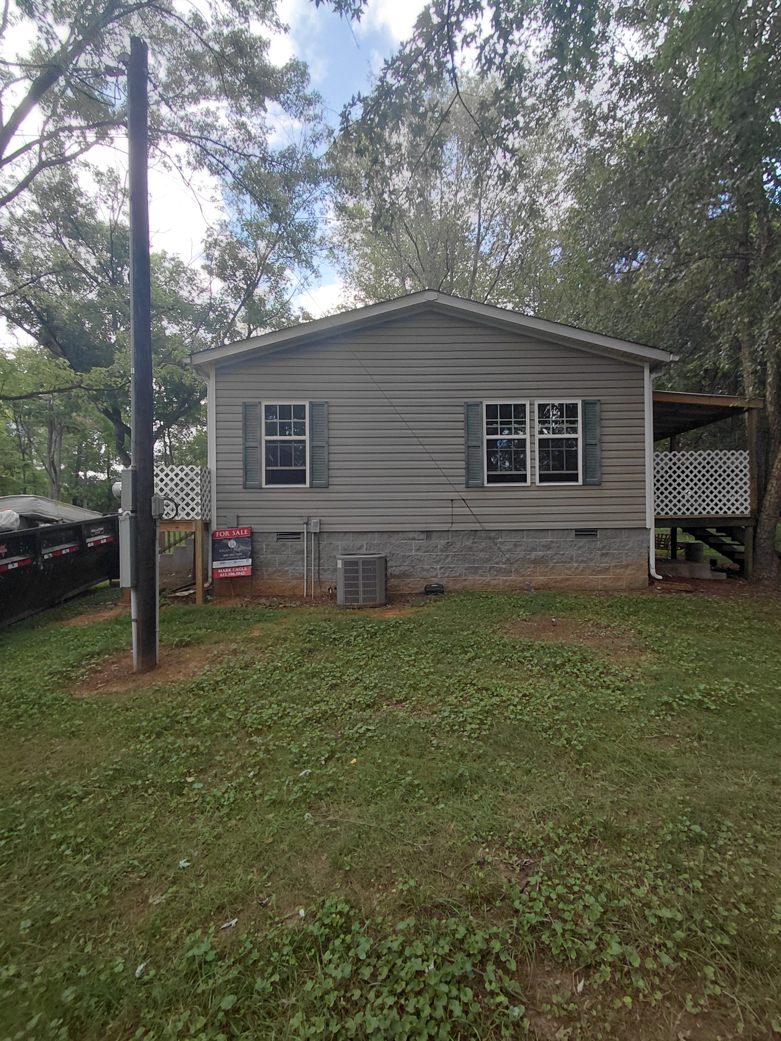 404 Lawrence Ave