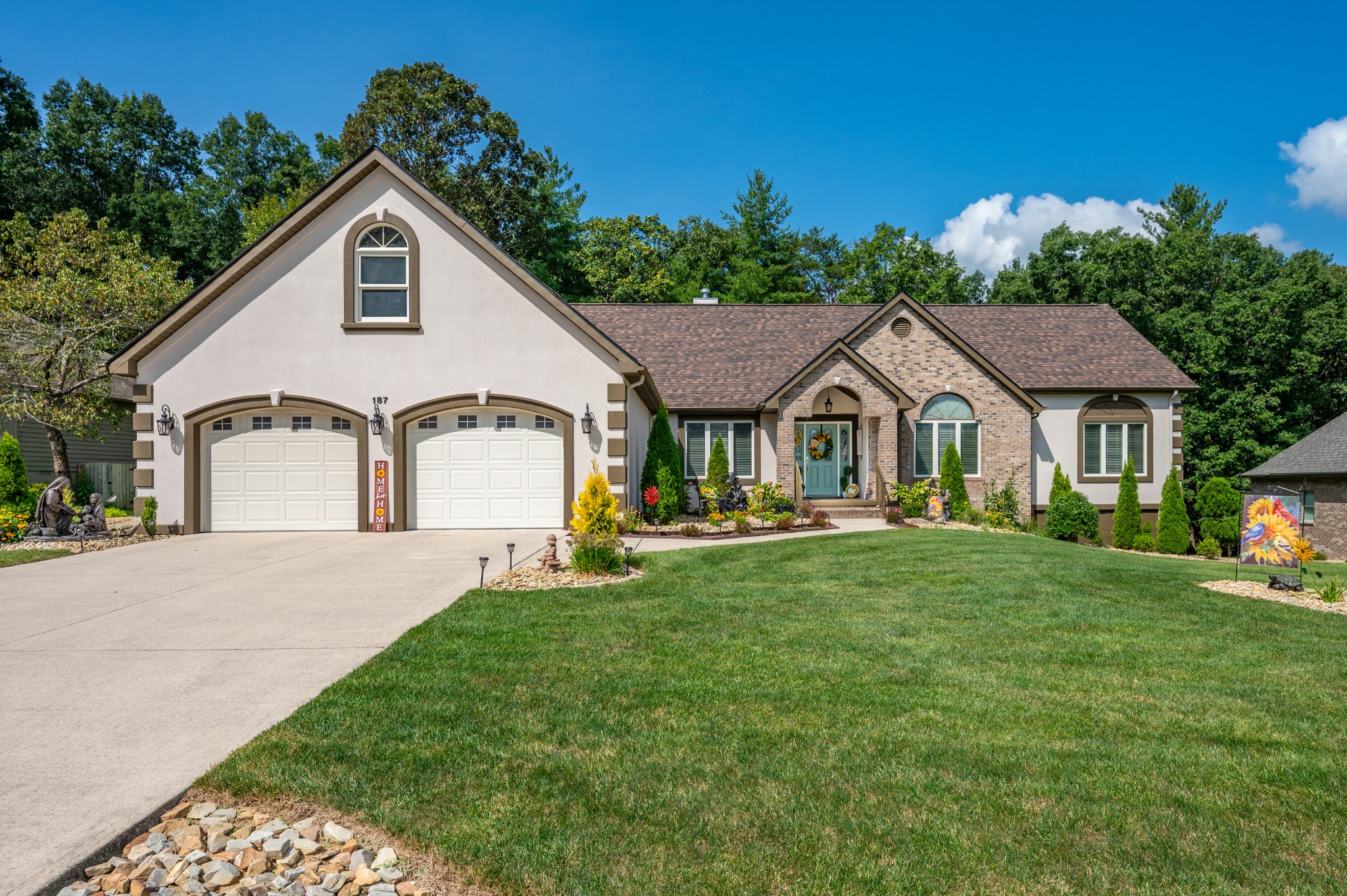 187 Forest View Dr