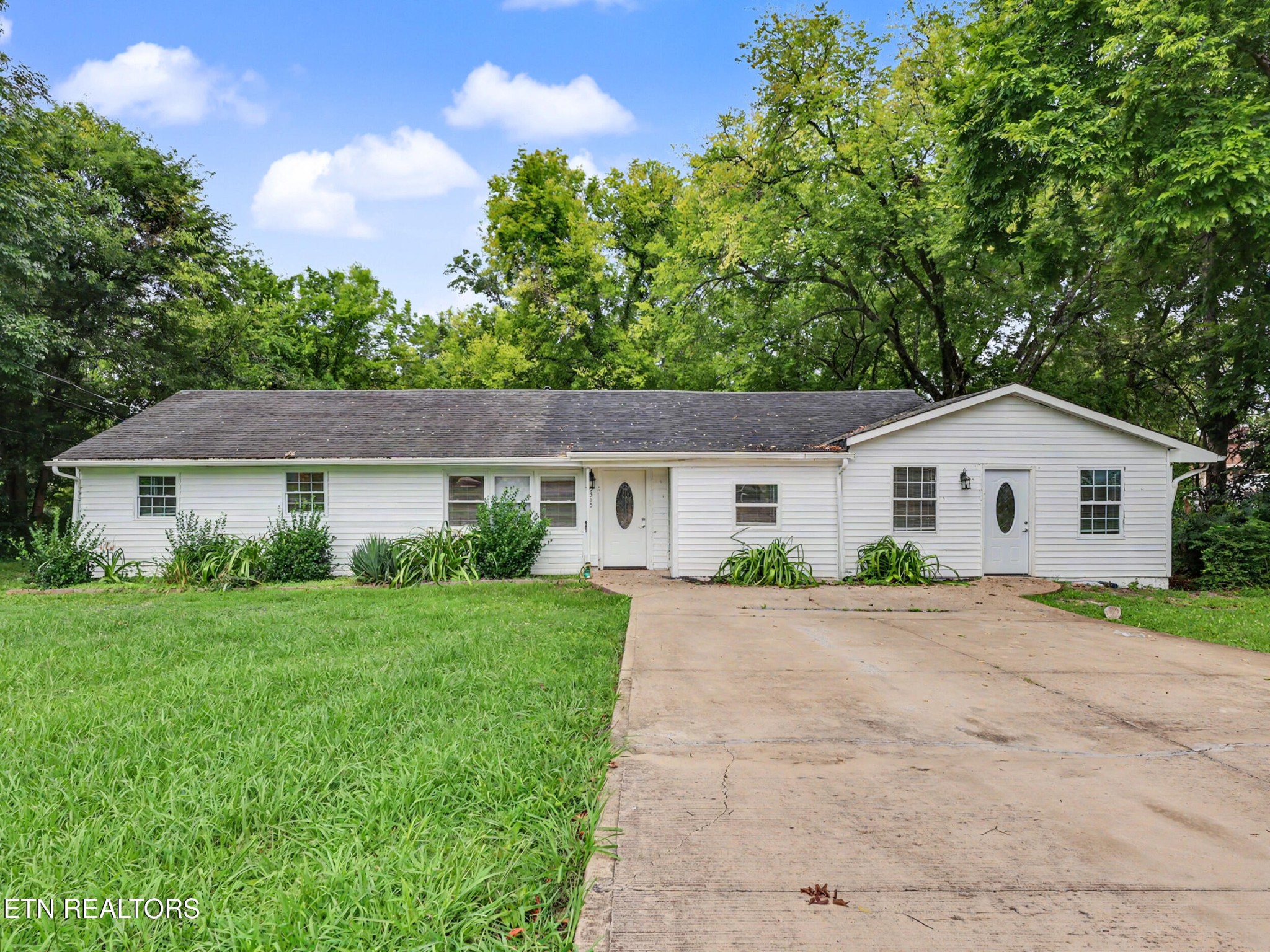 5315 Marguerite Rd
