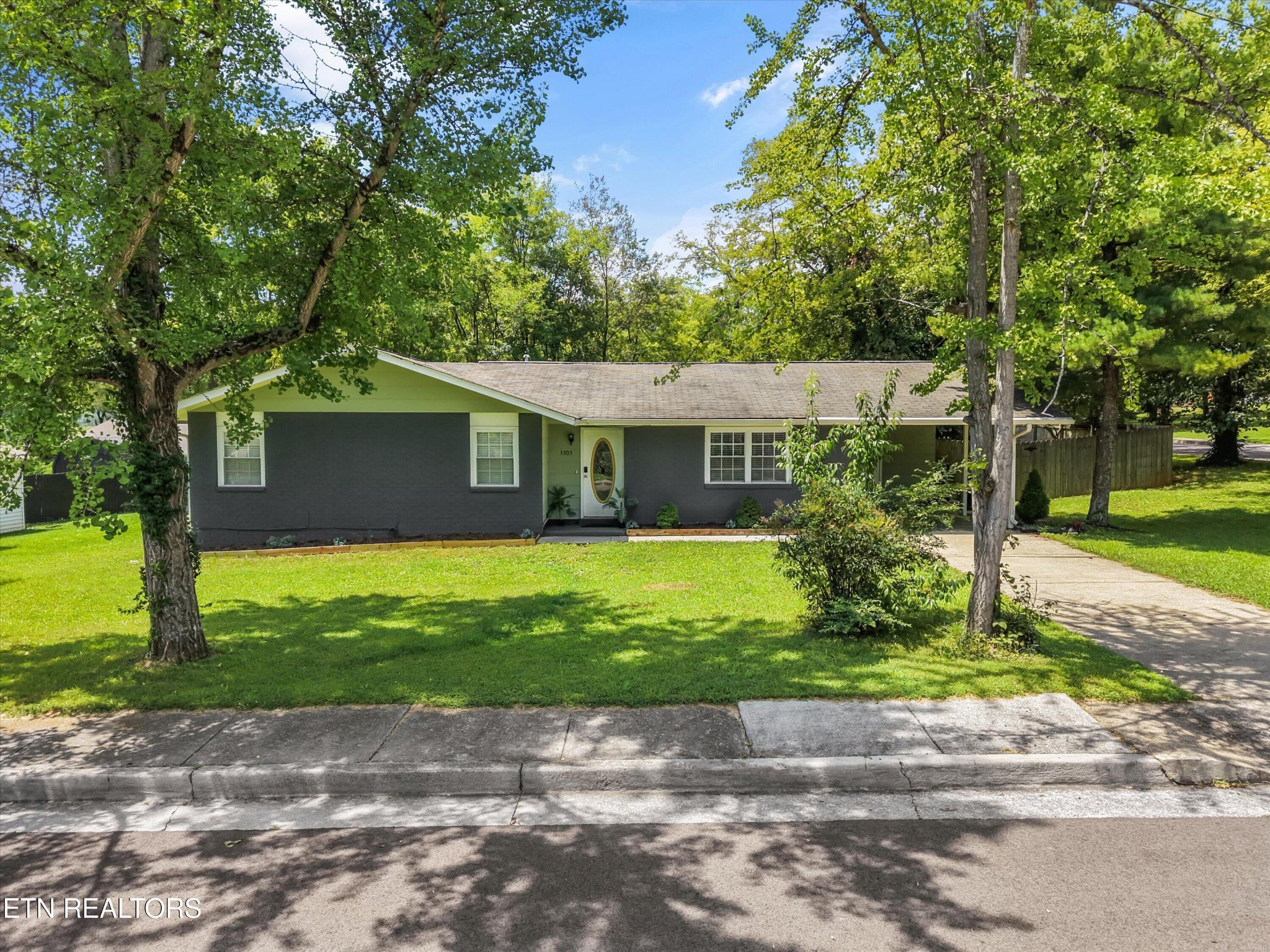 1101 SE Magnet Place