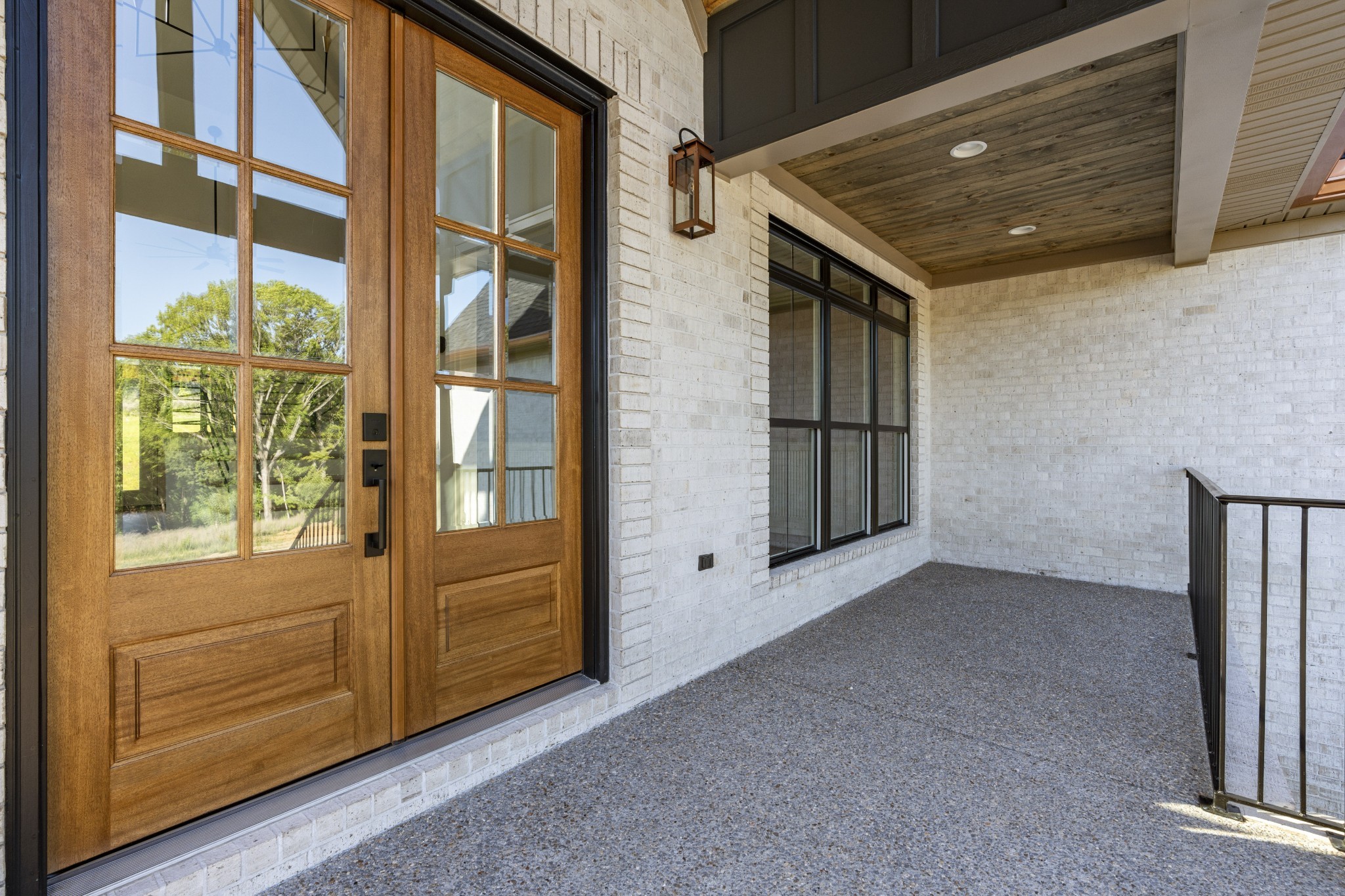 4016 Mandrake Pl