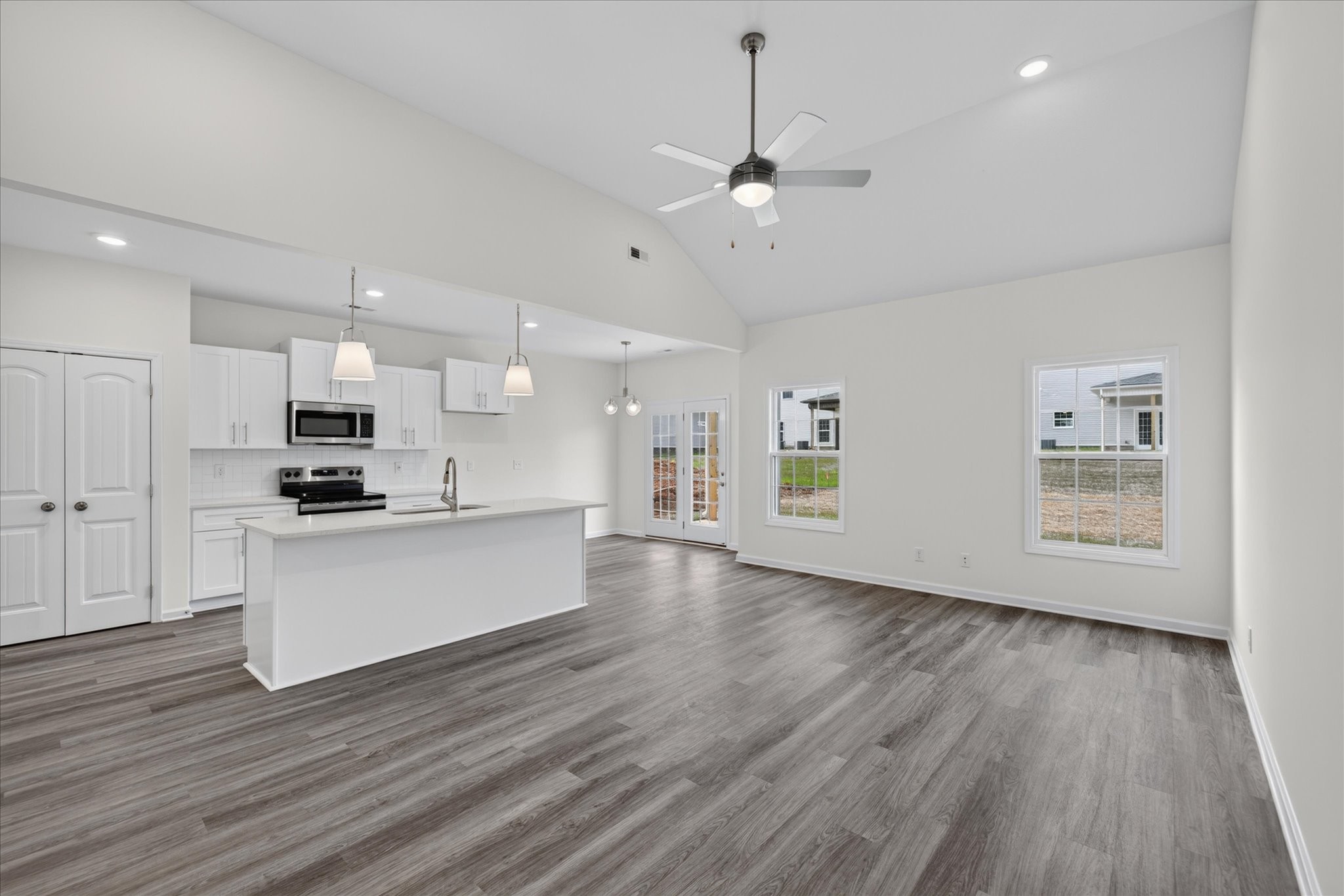 1204 Willow Bend Dr