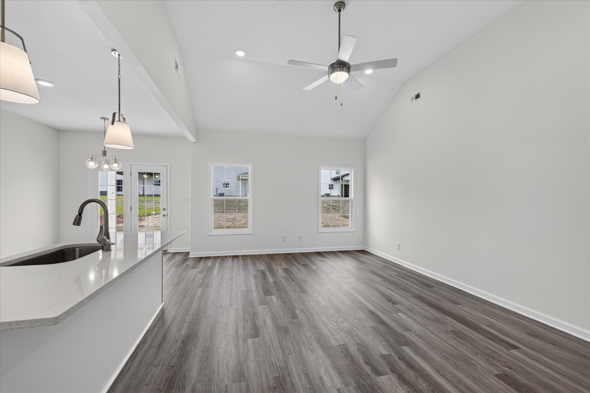 1204 Willow Bend Dr