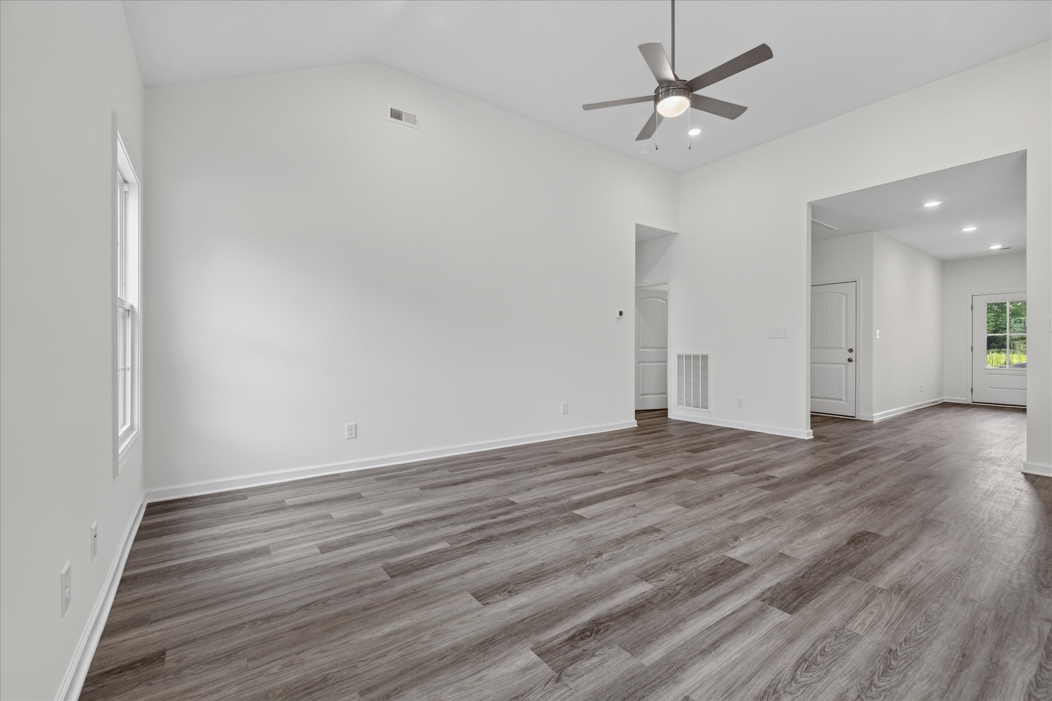 1204 Willow Bend Dr