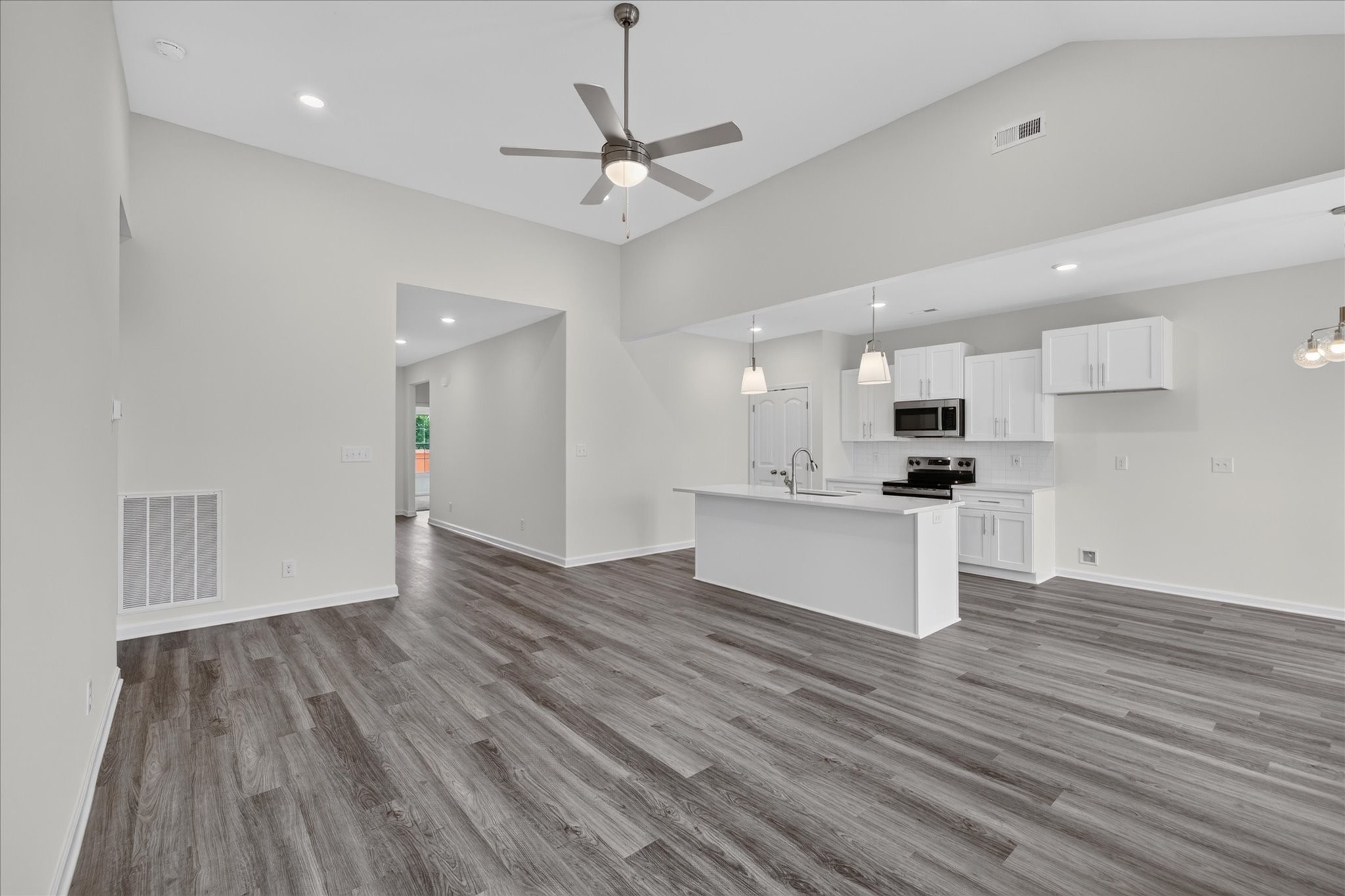 1204 Willow Bend Dr