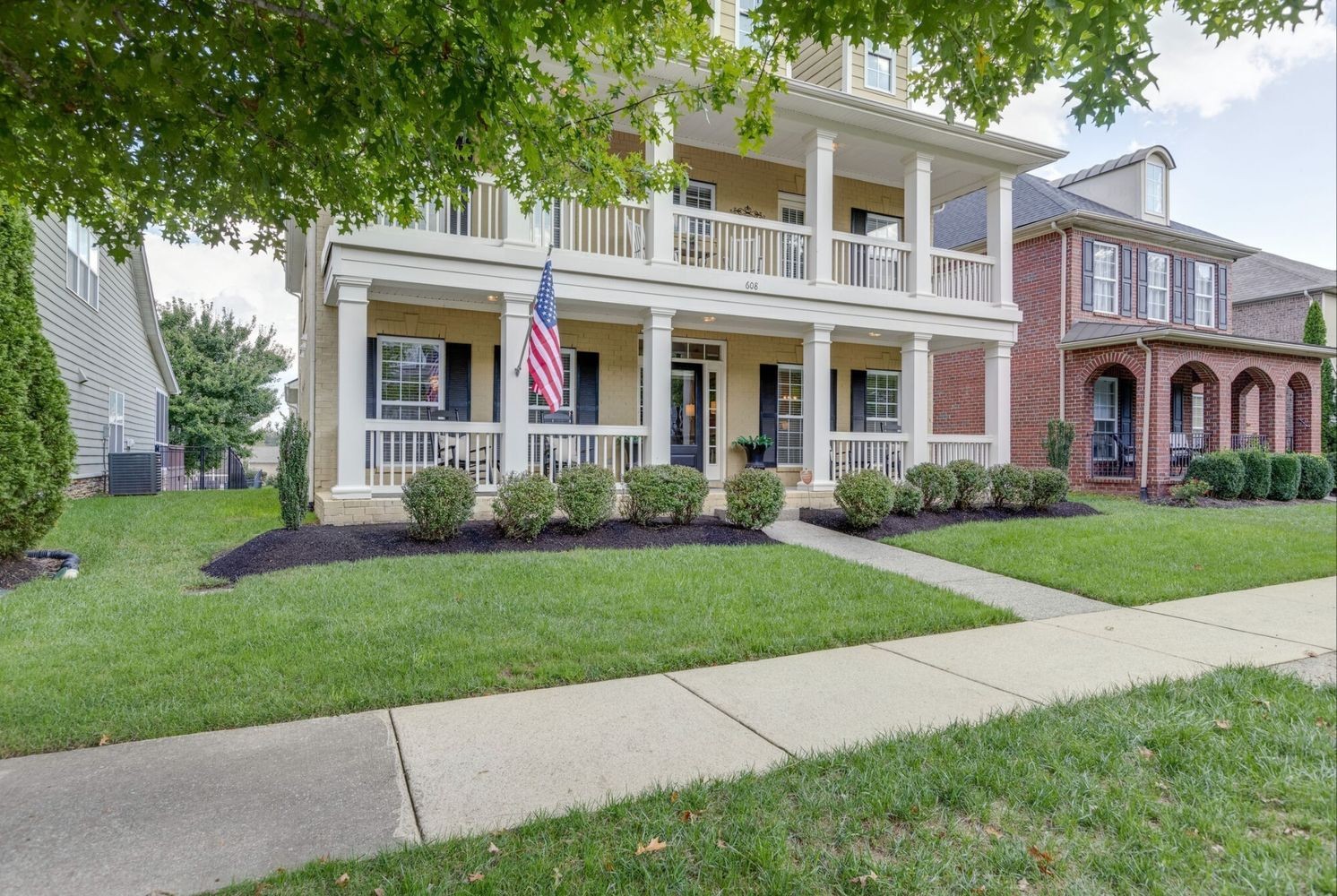 608 Patriot Ln
