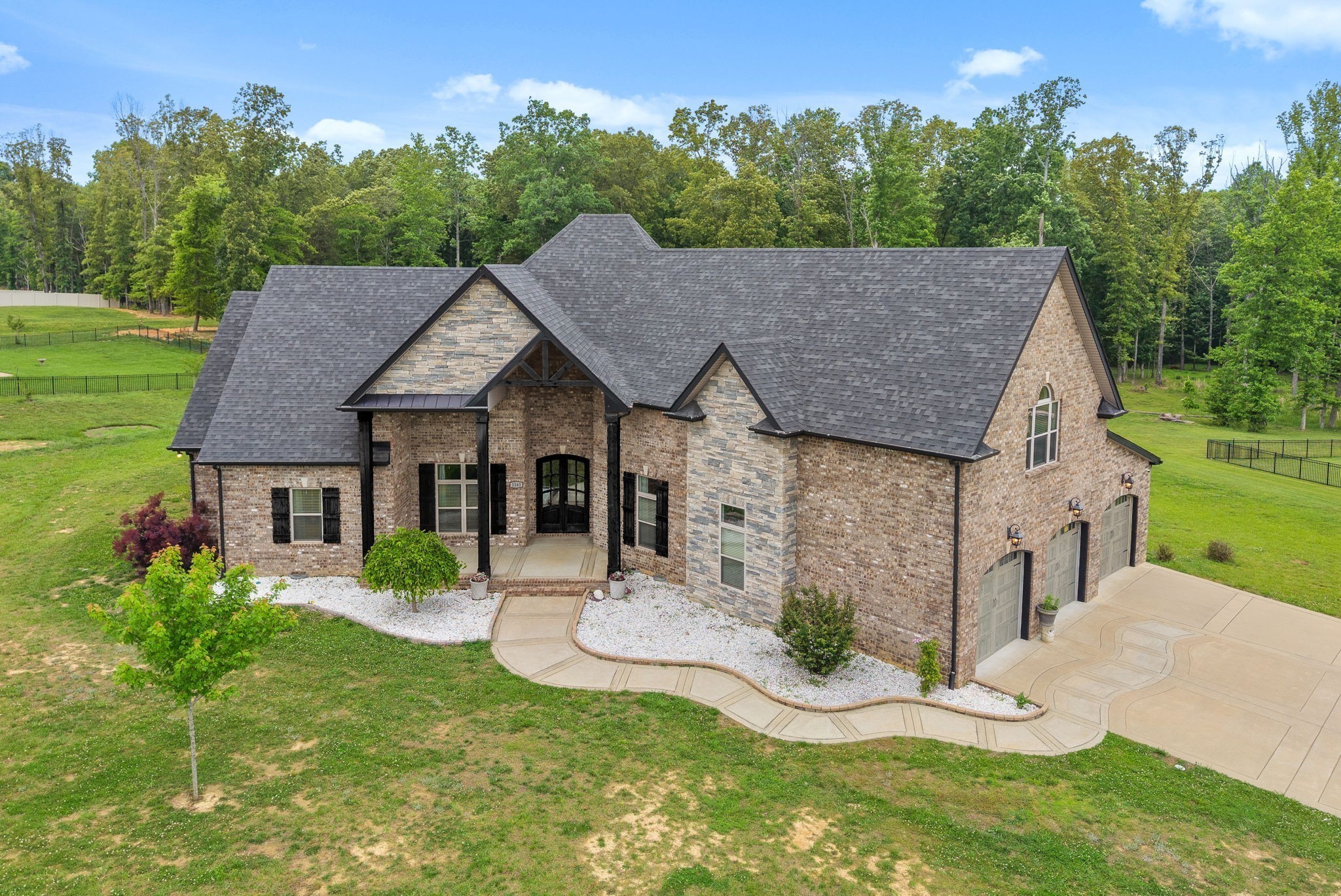 1161 Reda Dr
