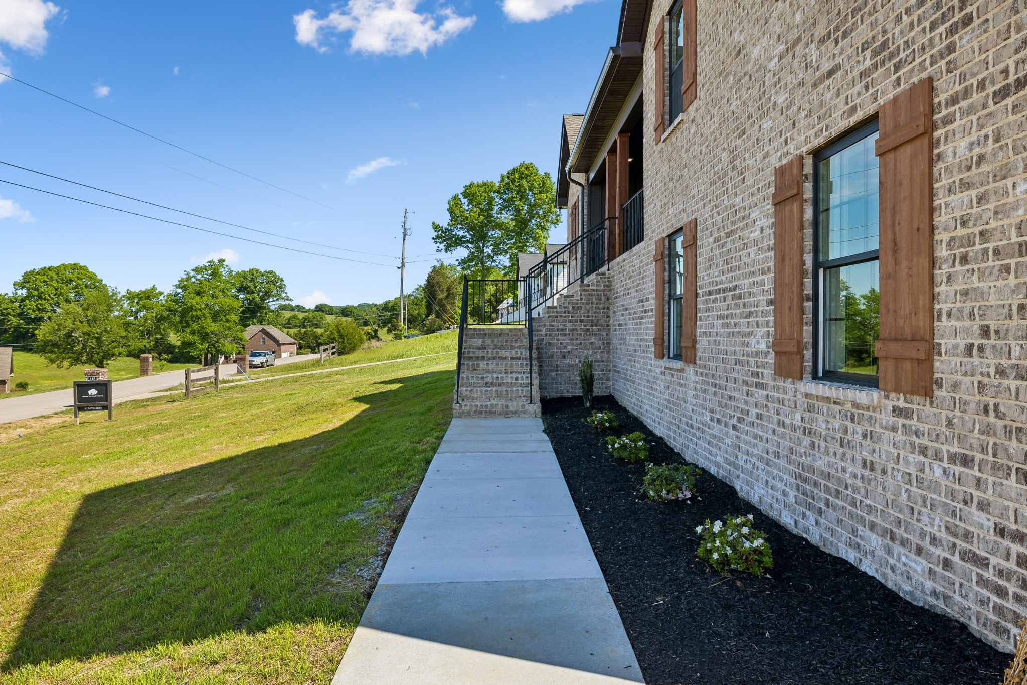 475 Bridle Path