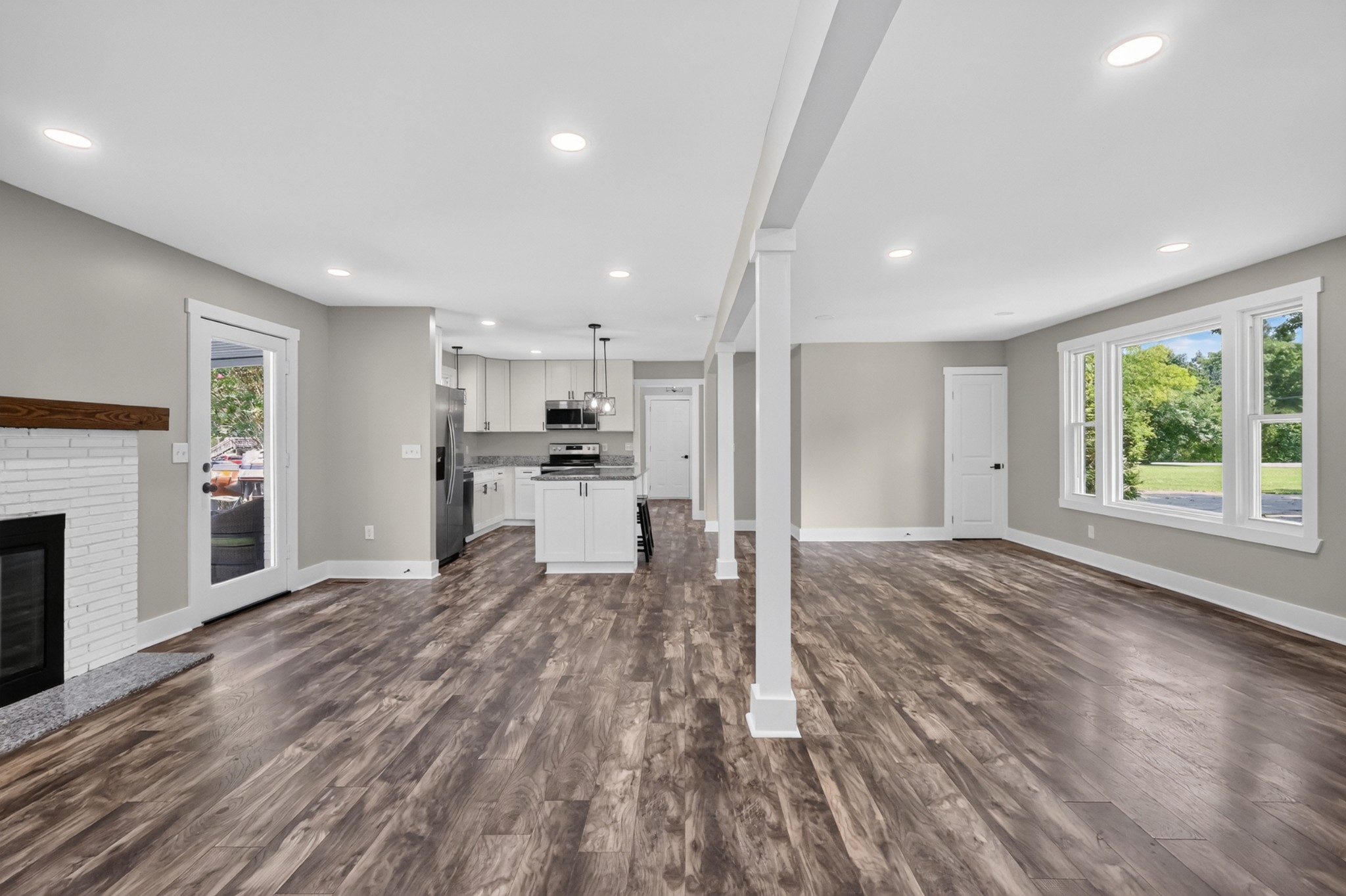 7302 Henry Dr