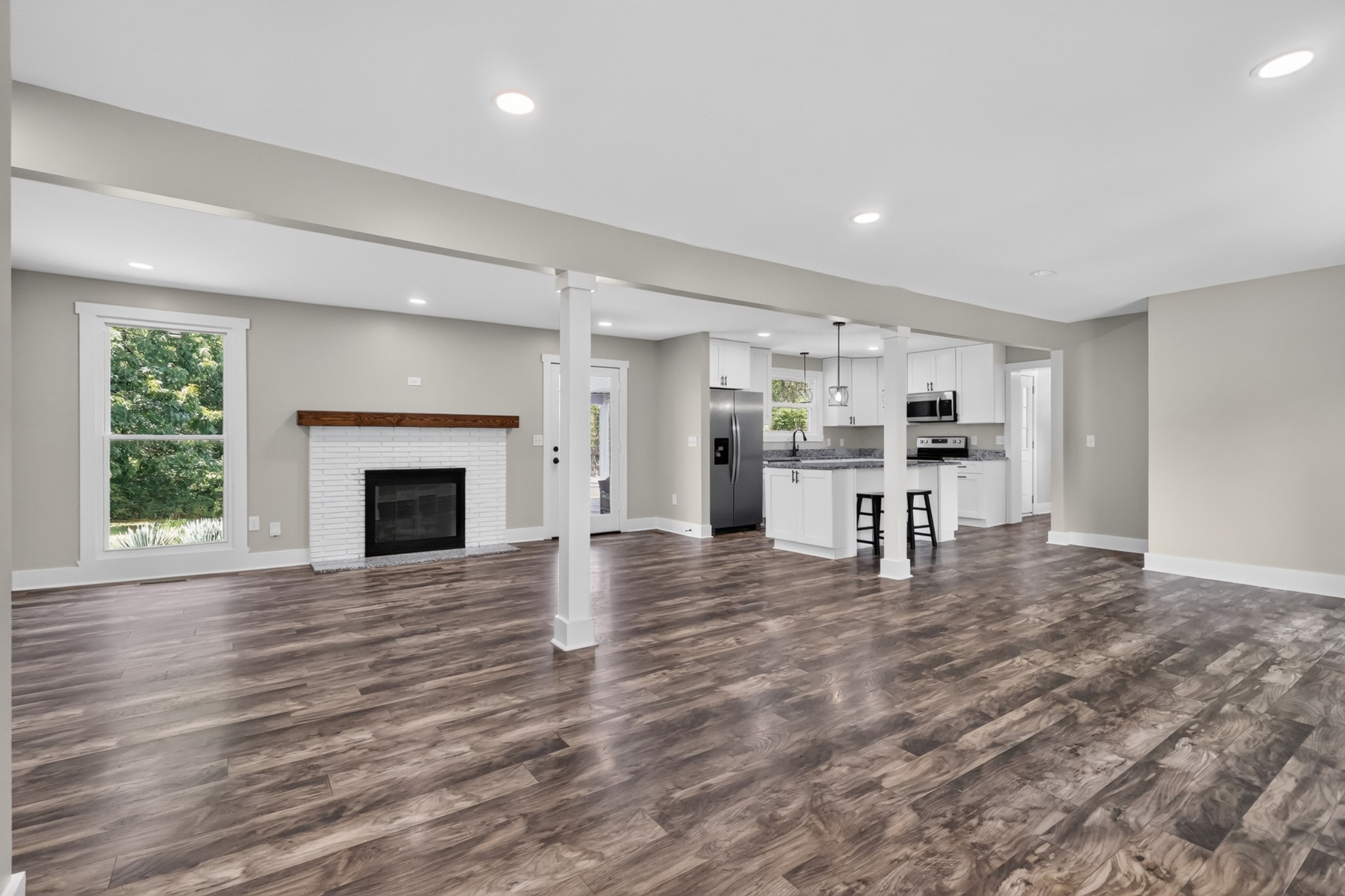 7302 Henry Dr