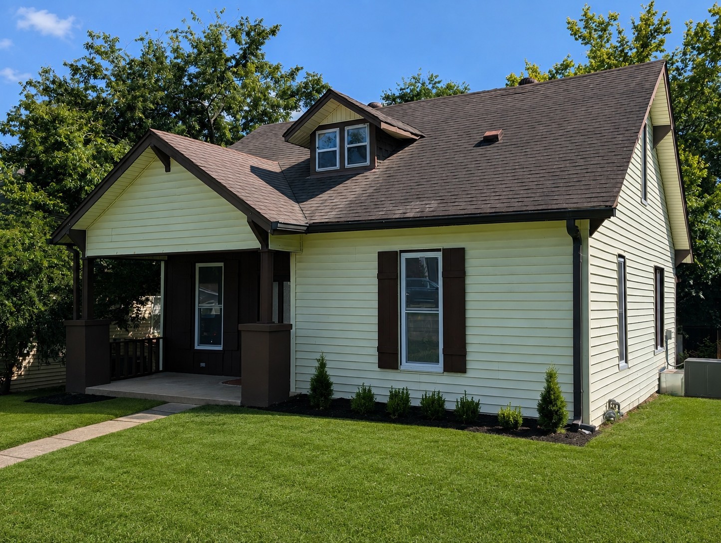 321 Leafland Ave