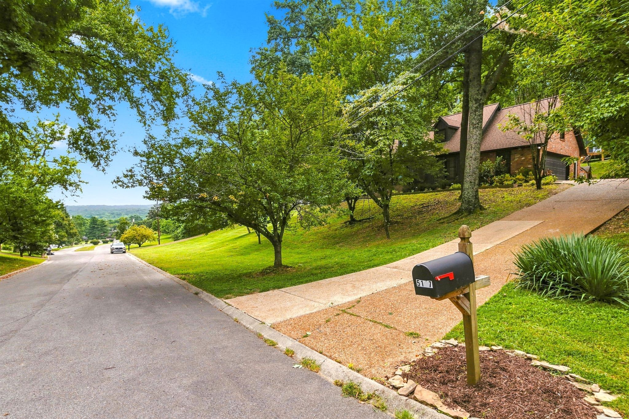 5117 Dorchester Cir
