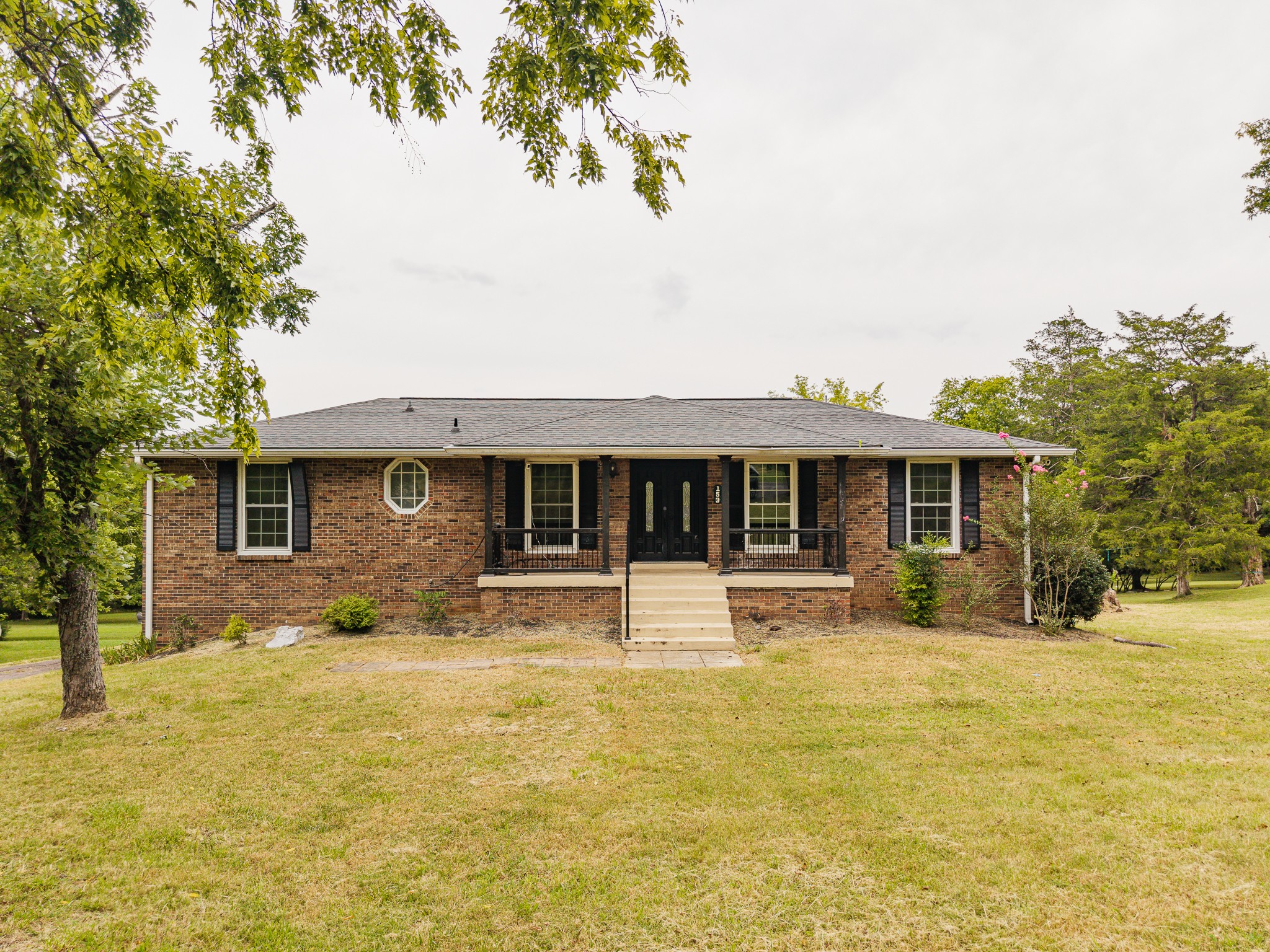 153 Country Club Dr