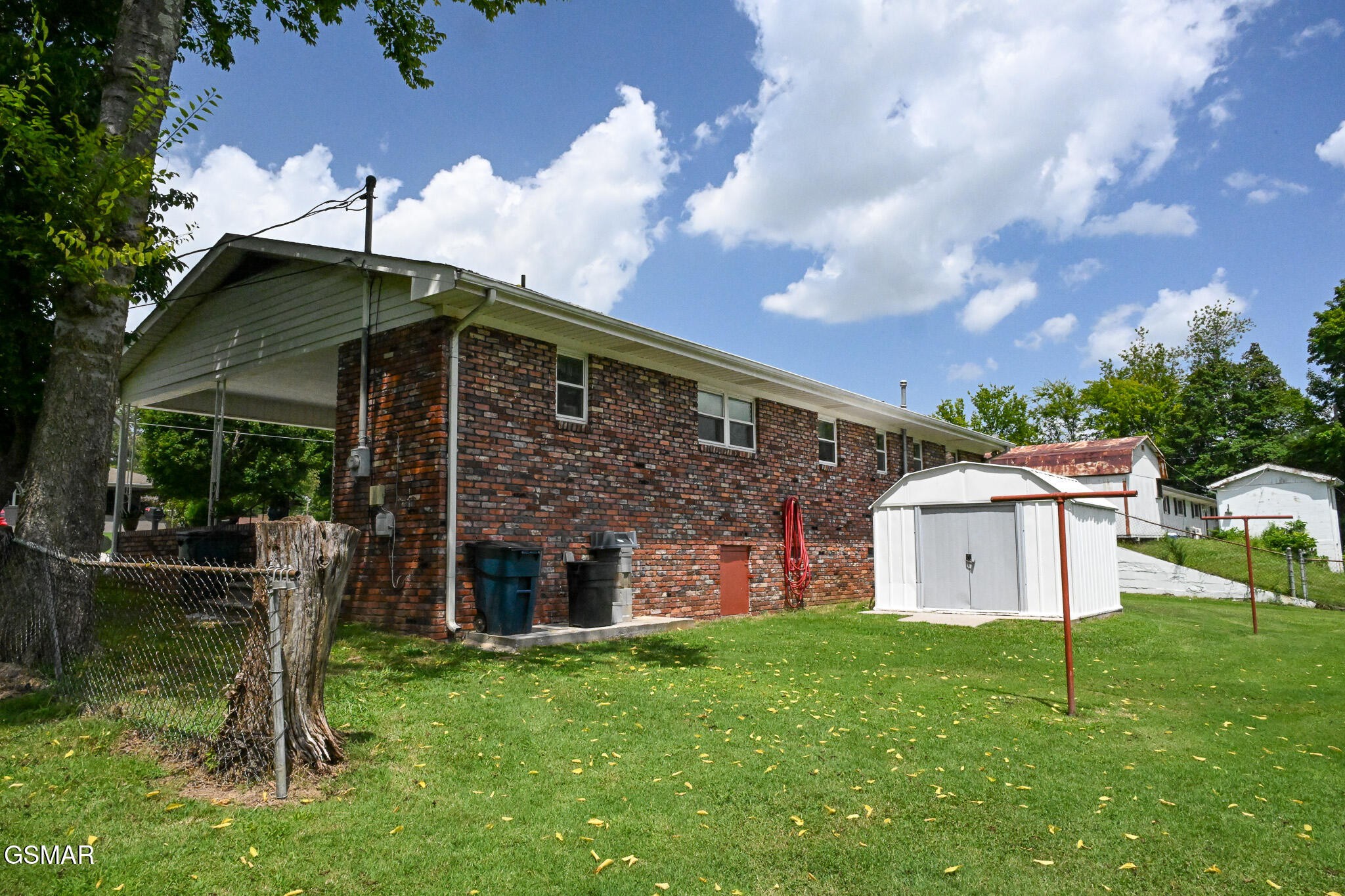 220 Pinedale Street