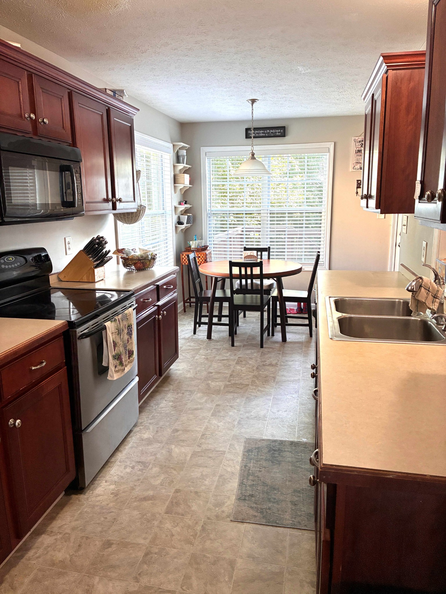 3488 Clover Hill Dr