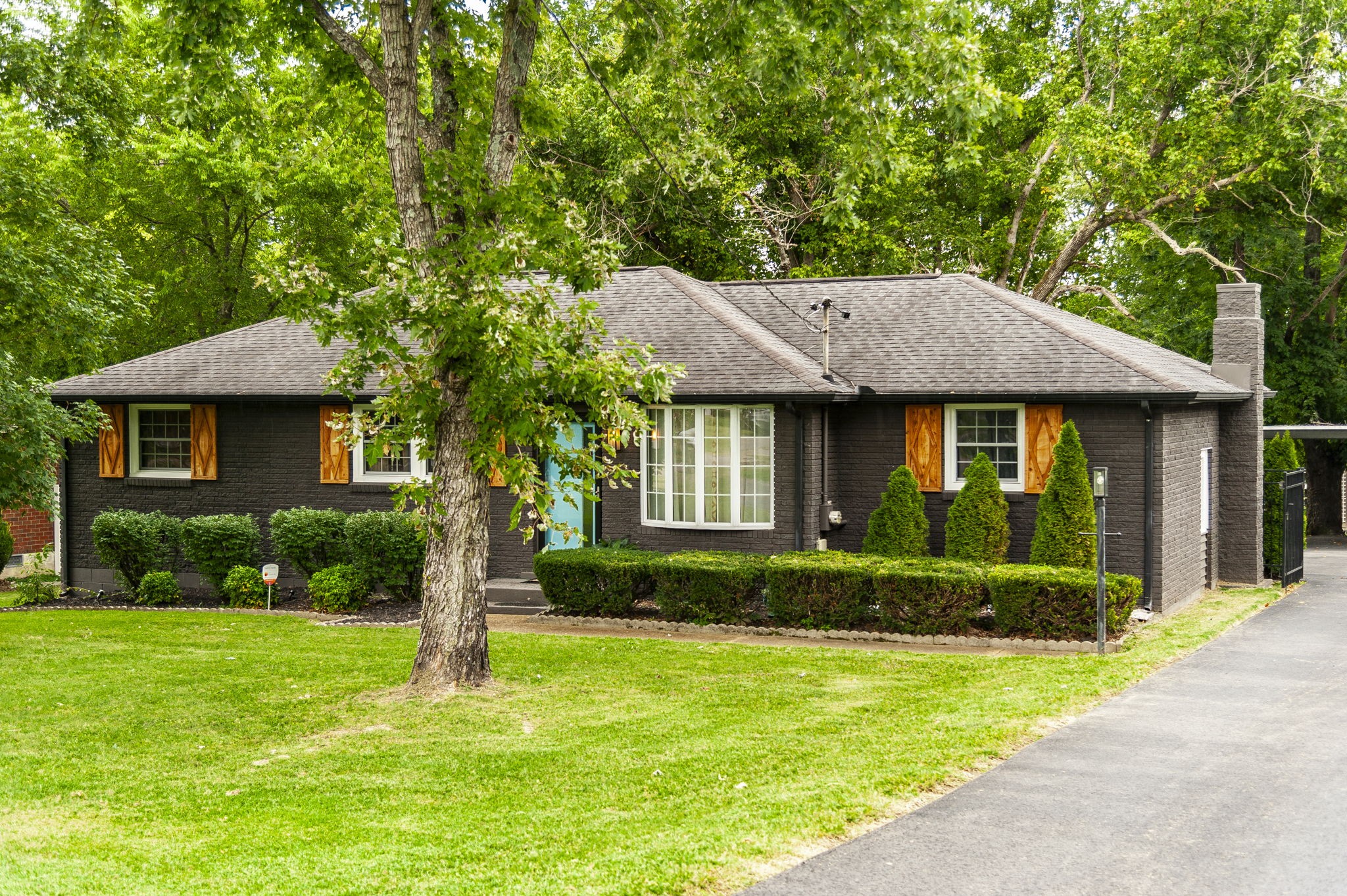 106 Oaklynn Dr