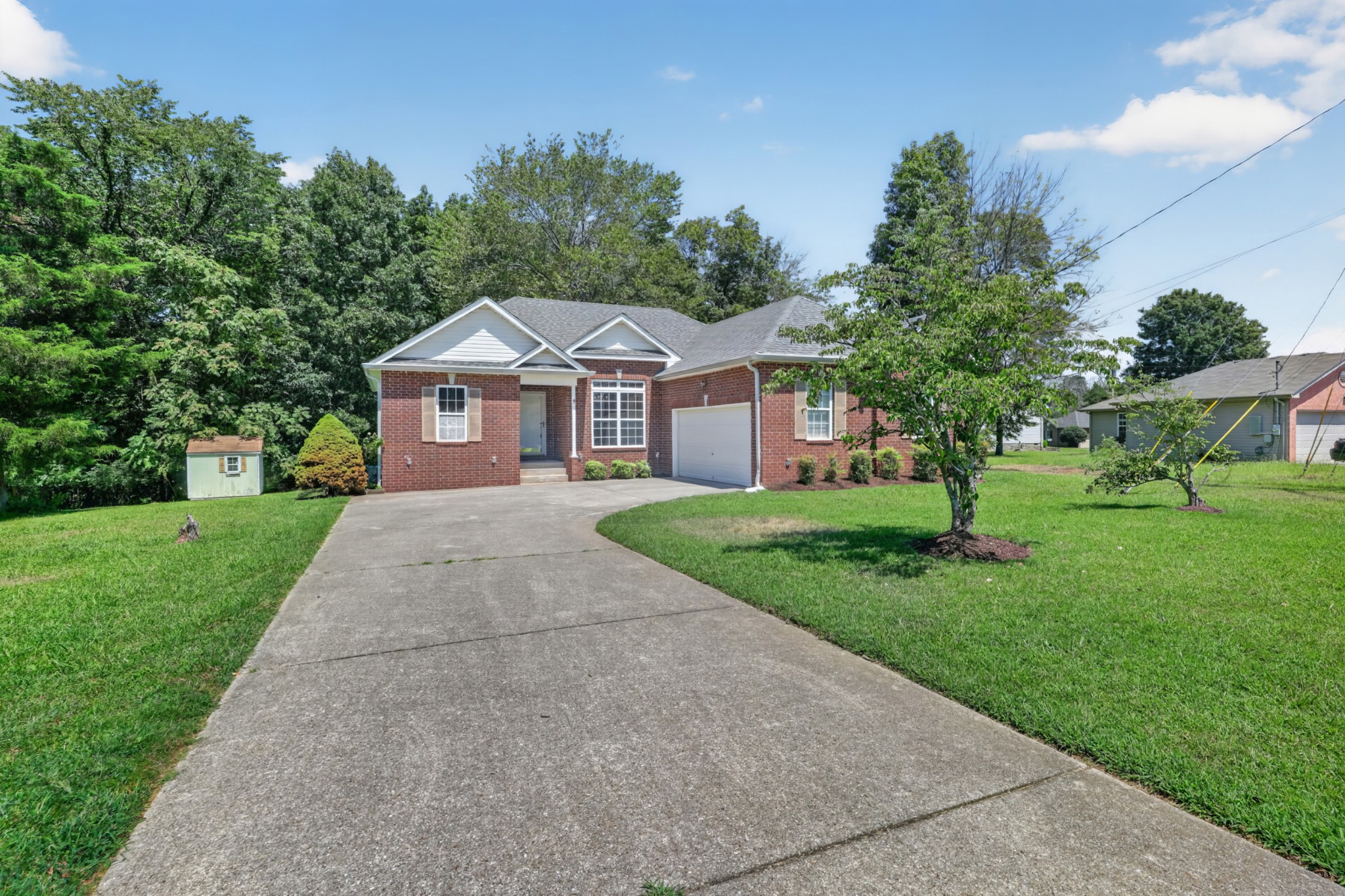 253 Oak Point Ln
