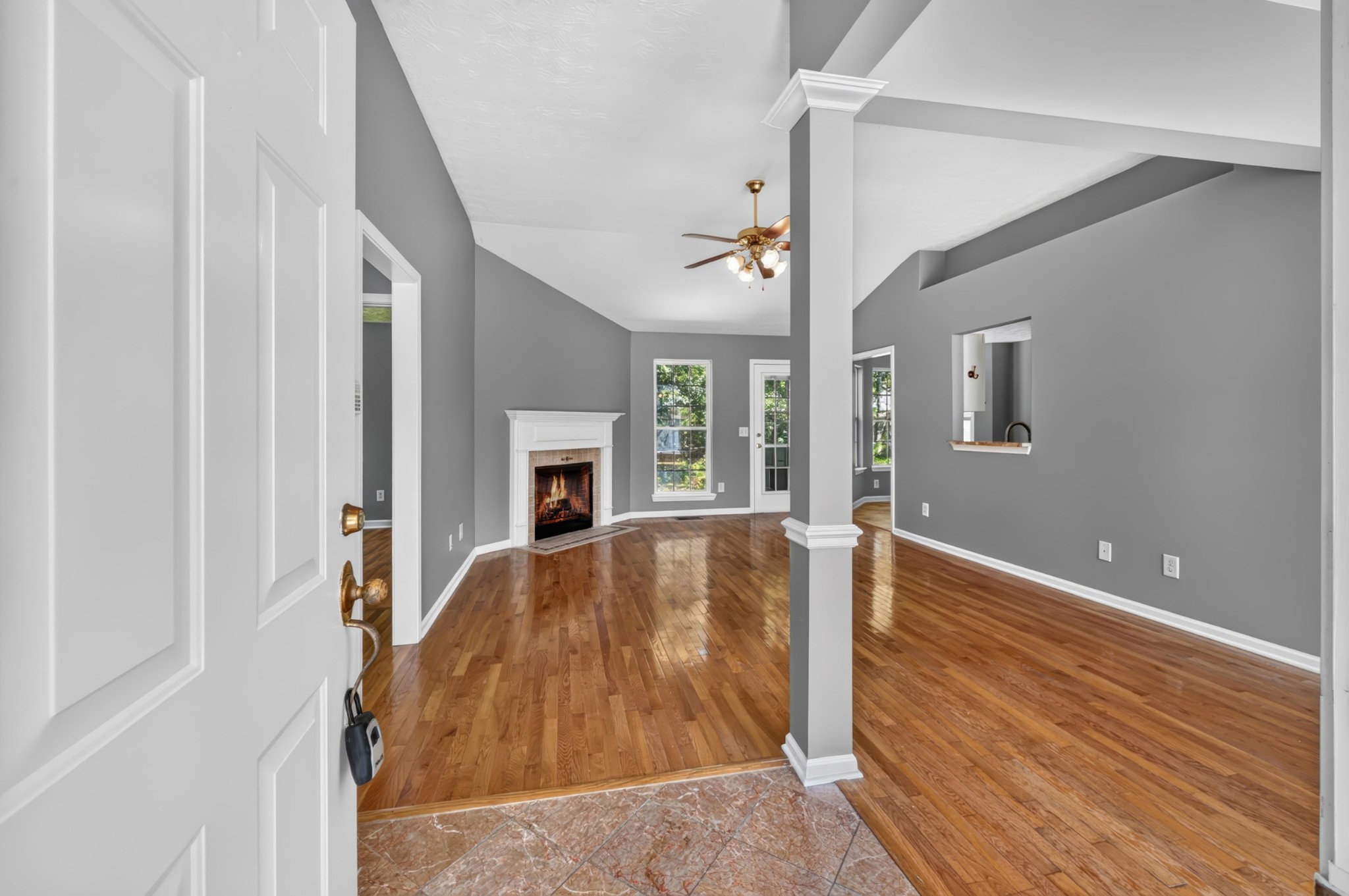 253 Oak Point Ln