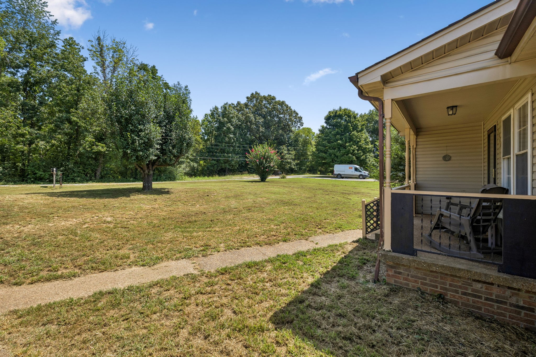 7008 Meadow Dr