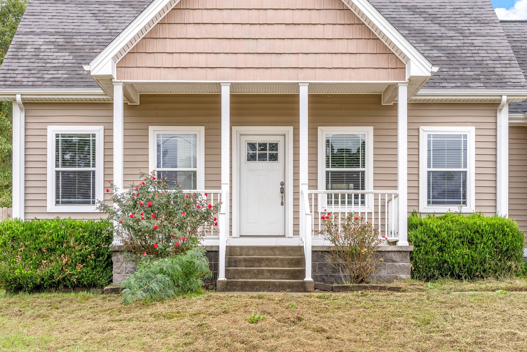 284 Meadowbrook Dr