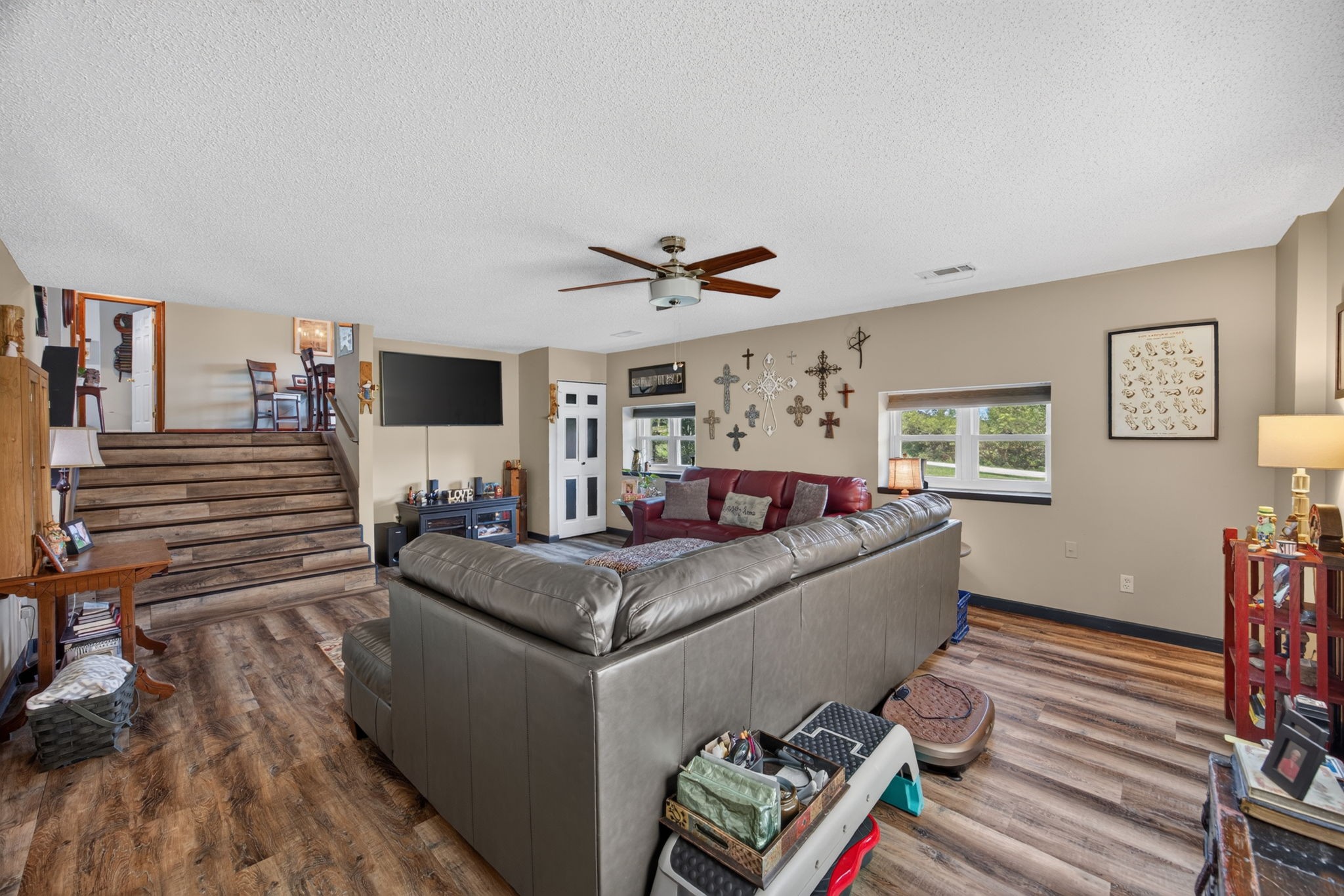 165 E Whitehall Rd