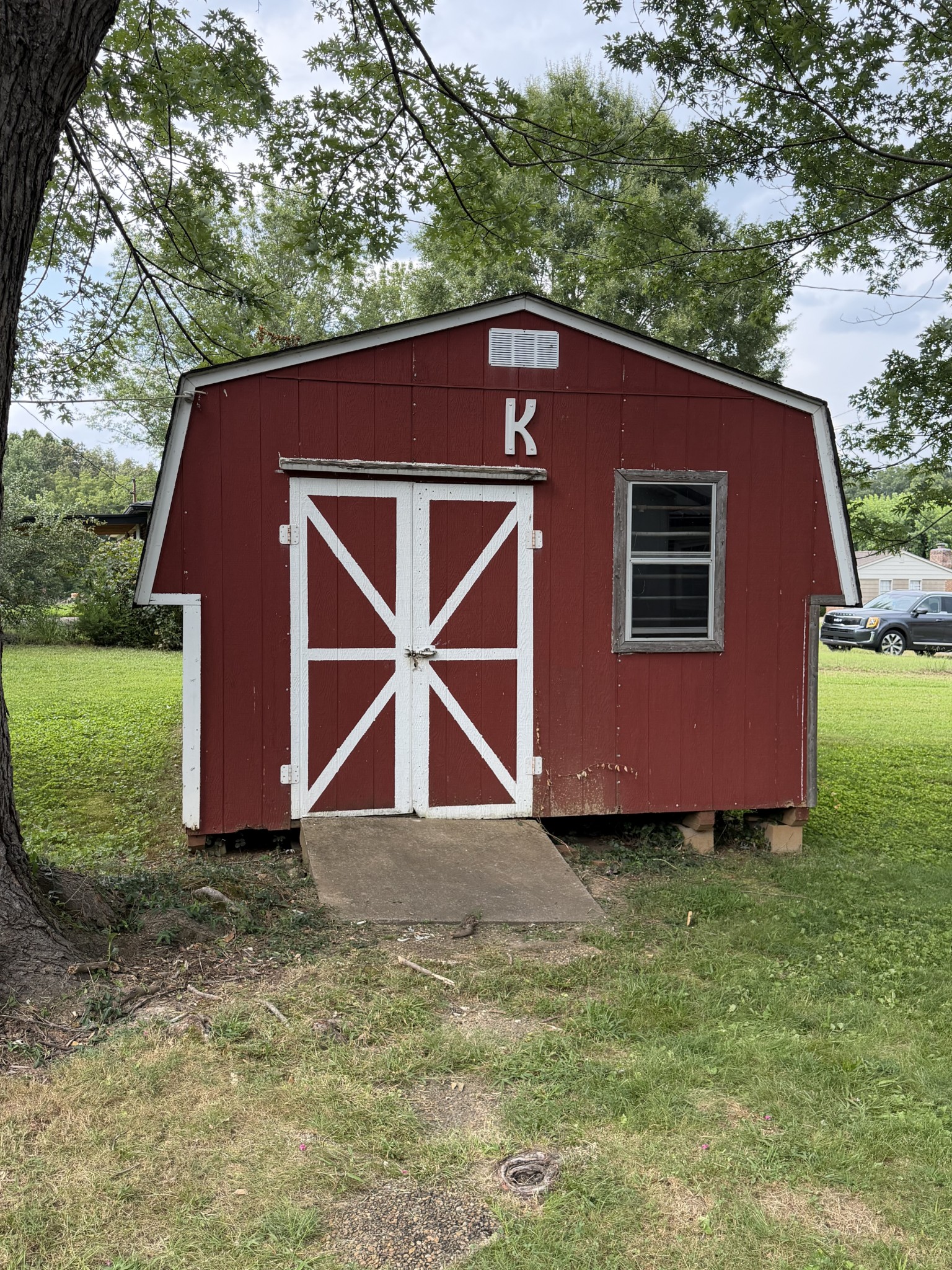 708 Cadillac Ln
