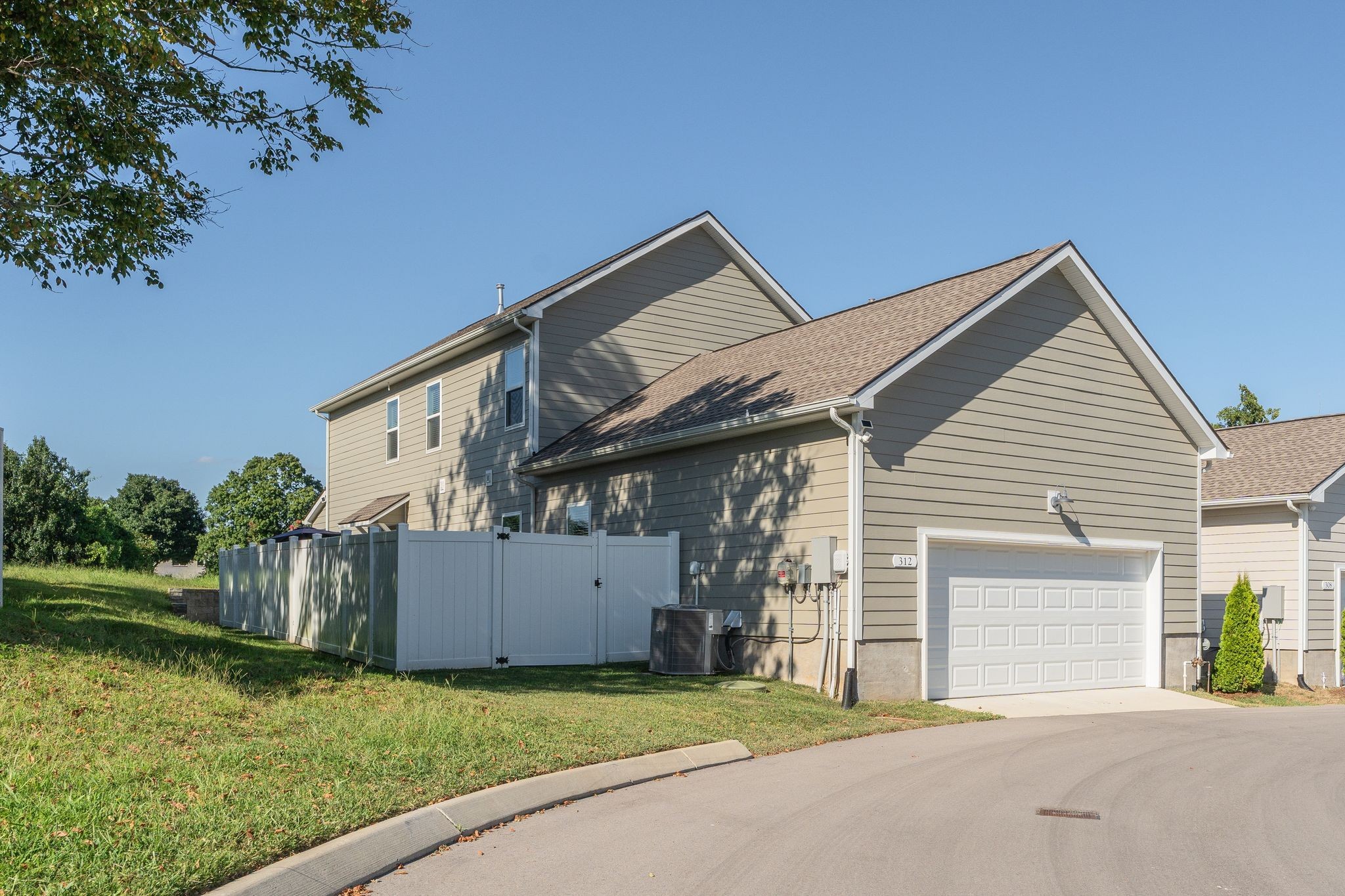 312 Jasmine Park