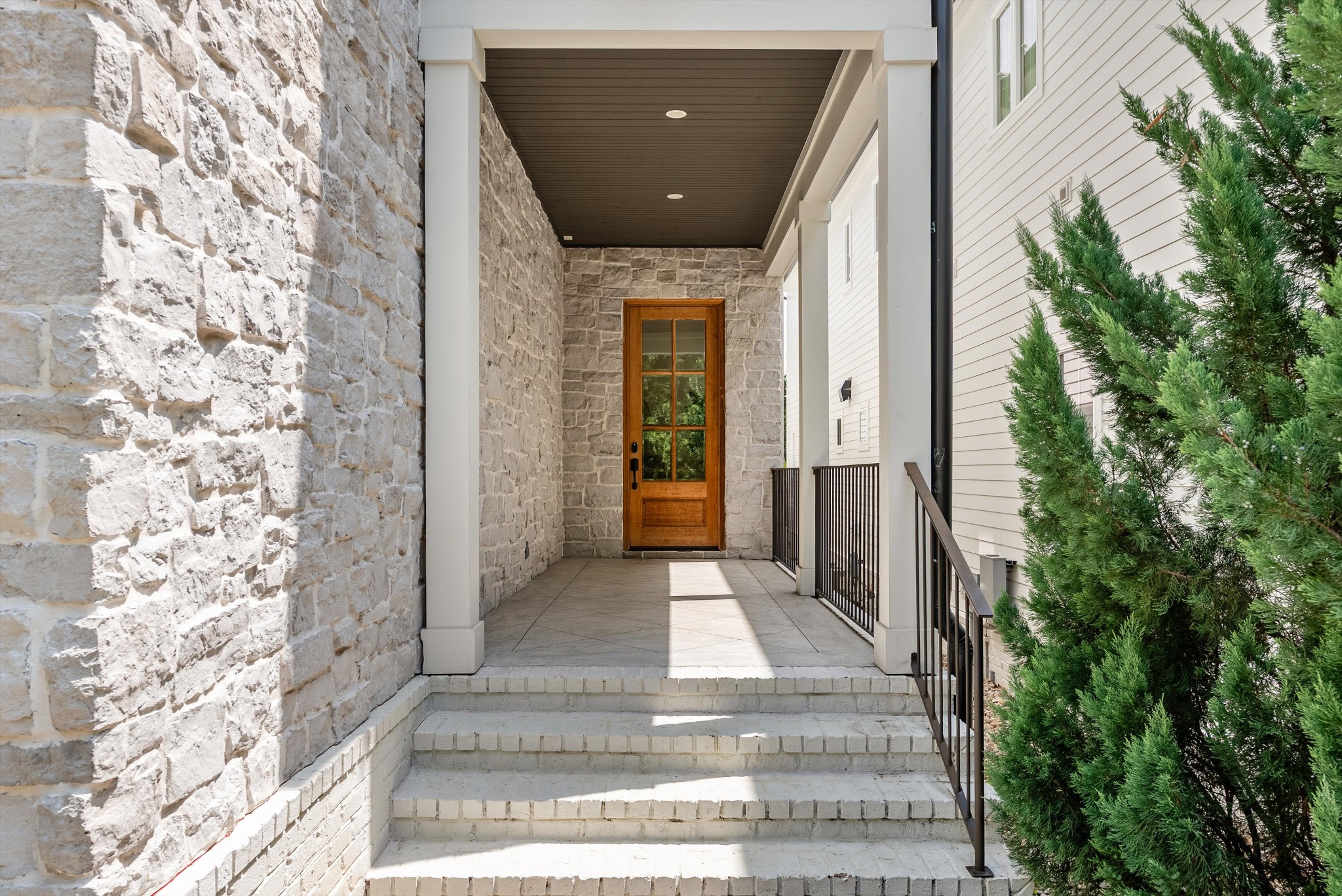 4116 Eden Ave