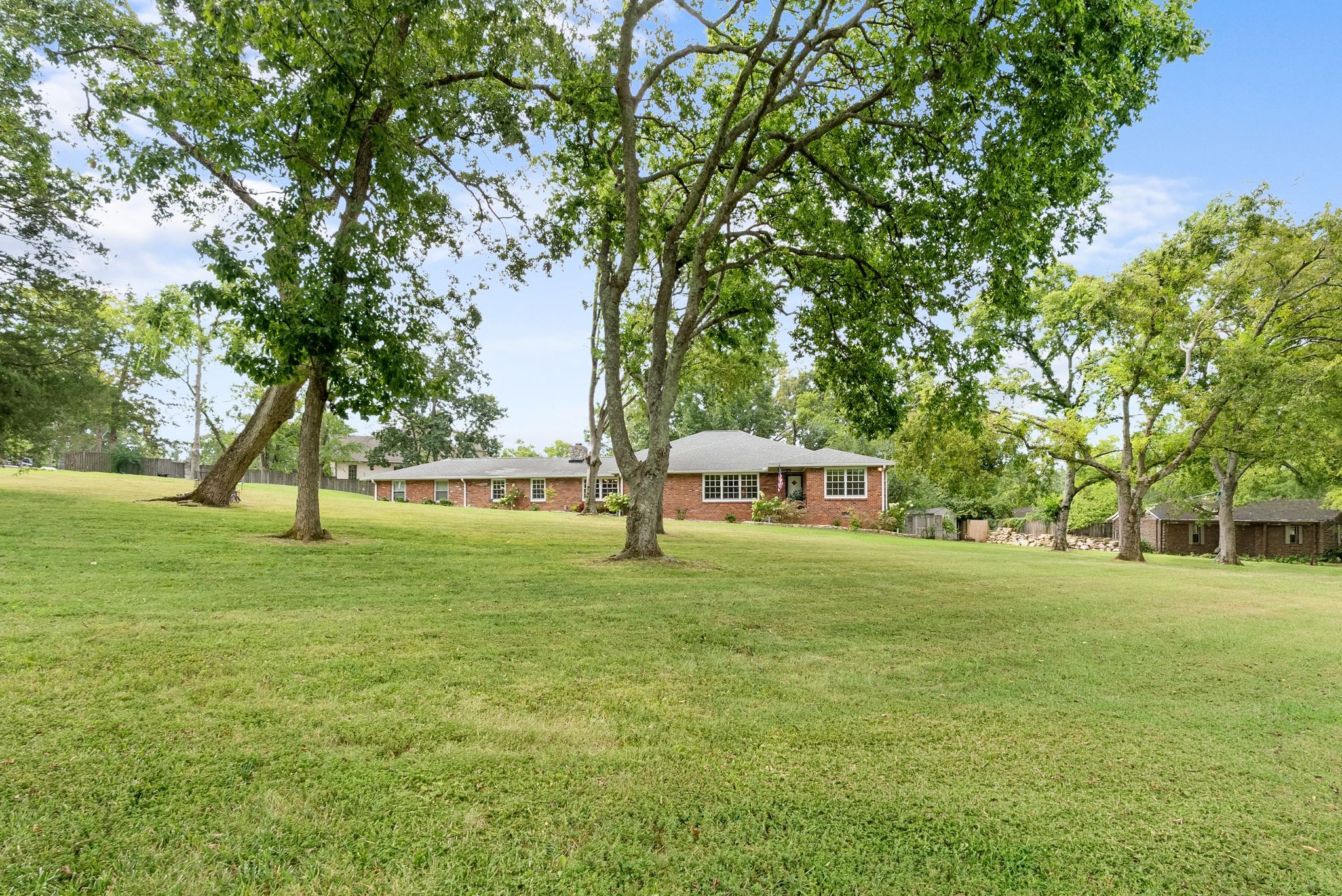 615 W Meade Dr