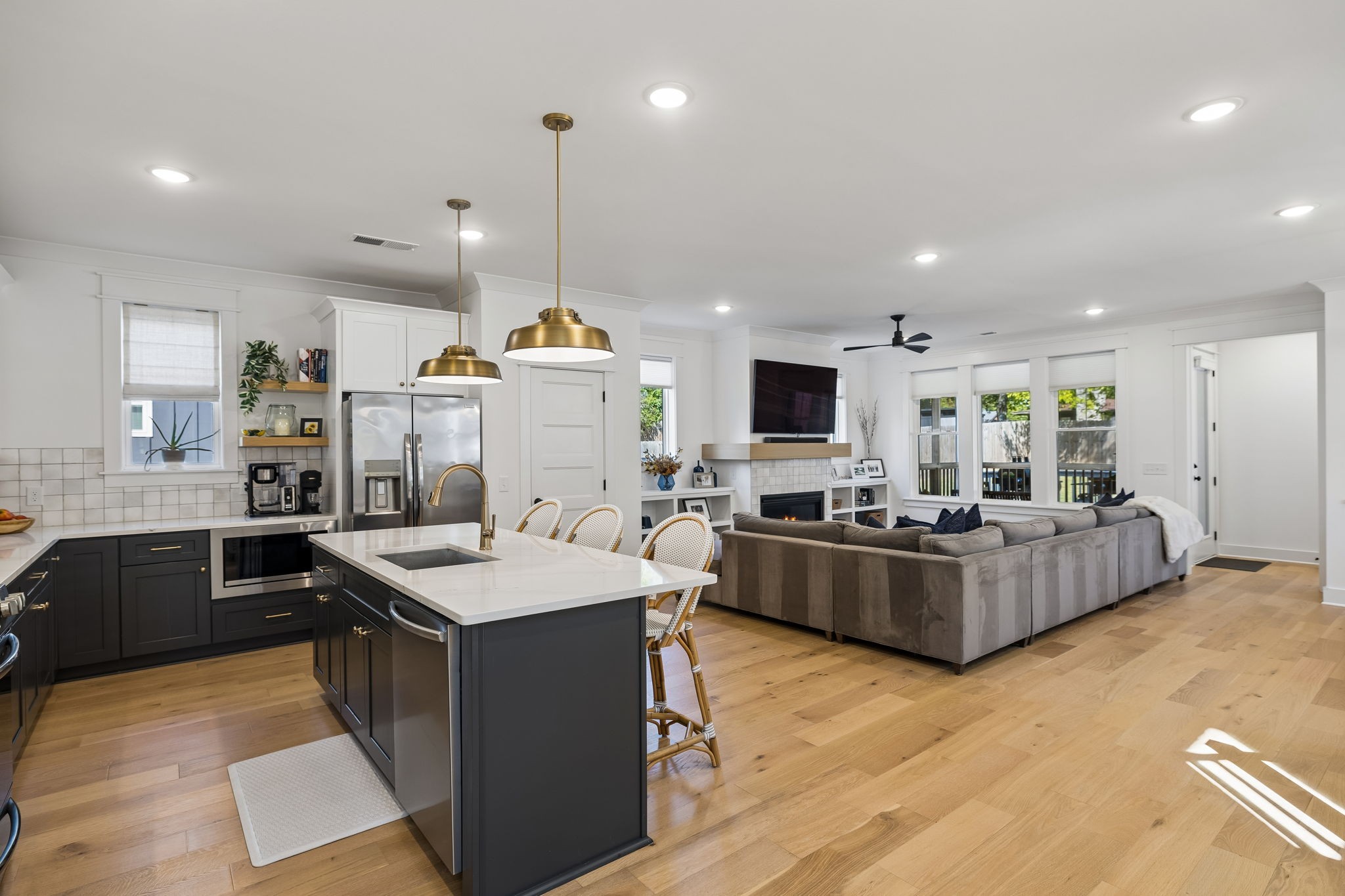 809 Gwynn Dr