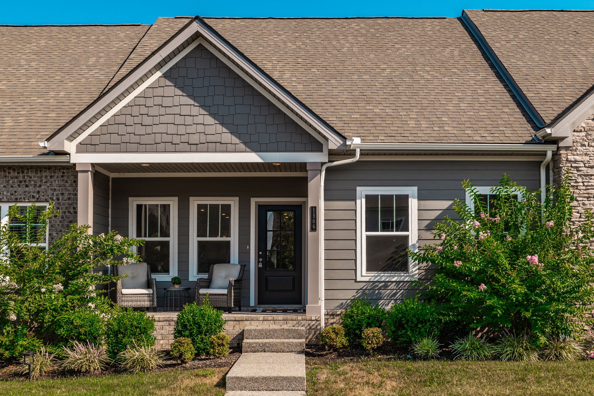 1566 Cedarbrooke Ln