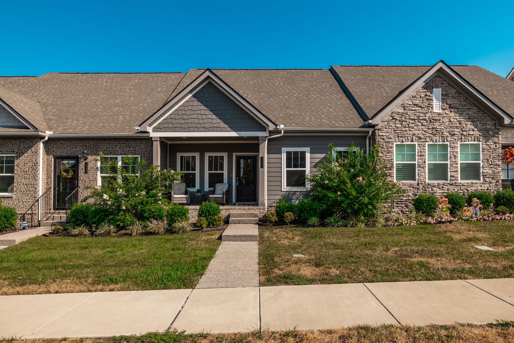 1566 Cedarbrooke Ln