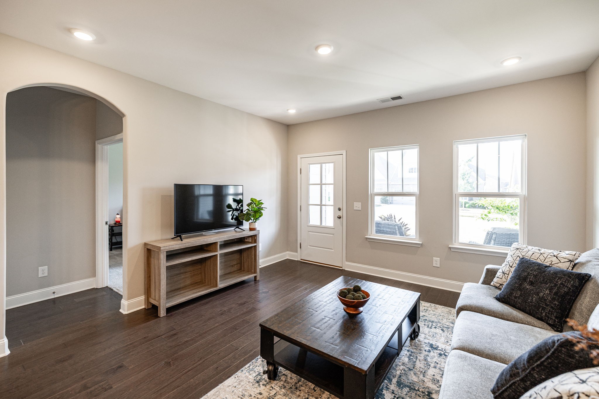 1566 Cedarbrooke Ln