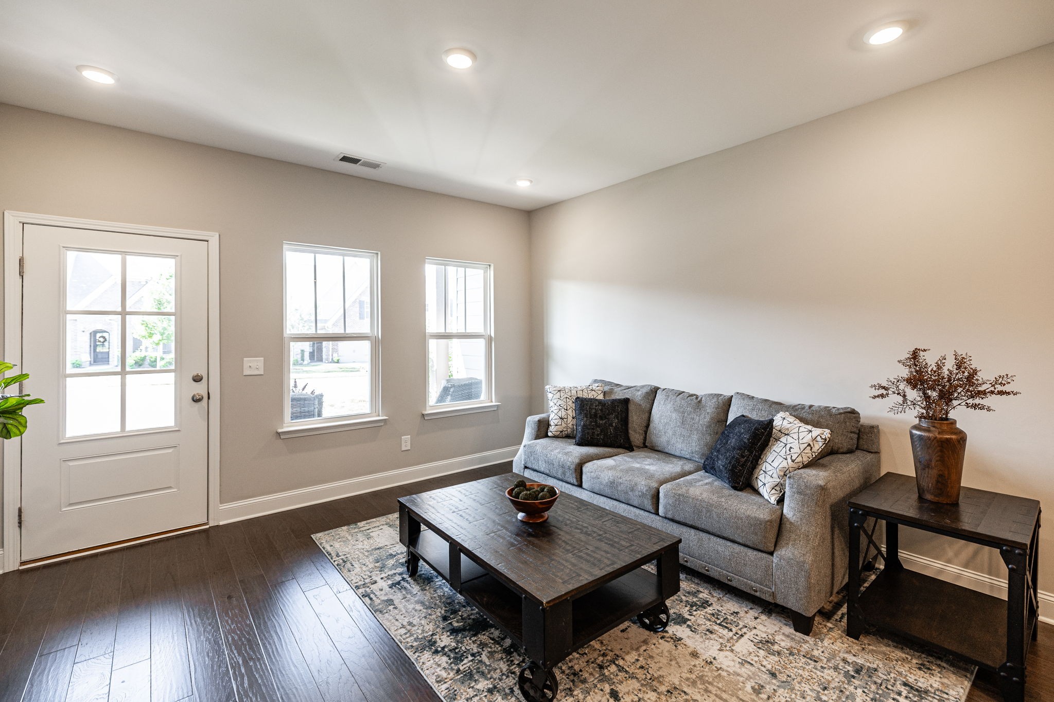 1566 Cedarbrooke Ln