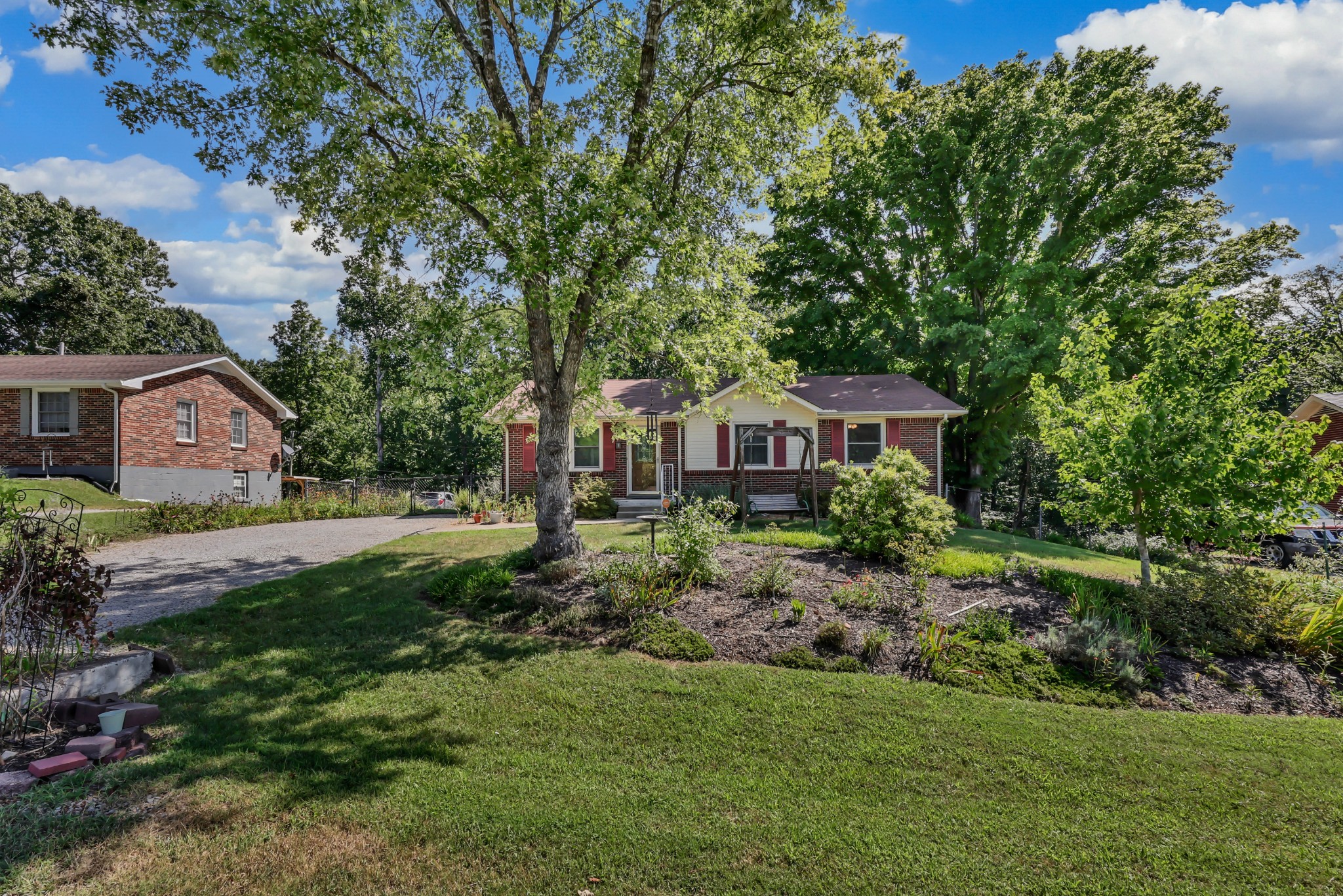 446 Oriole Cir