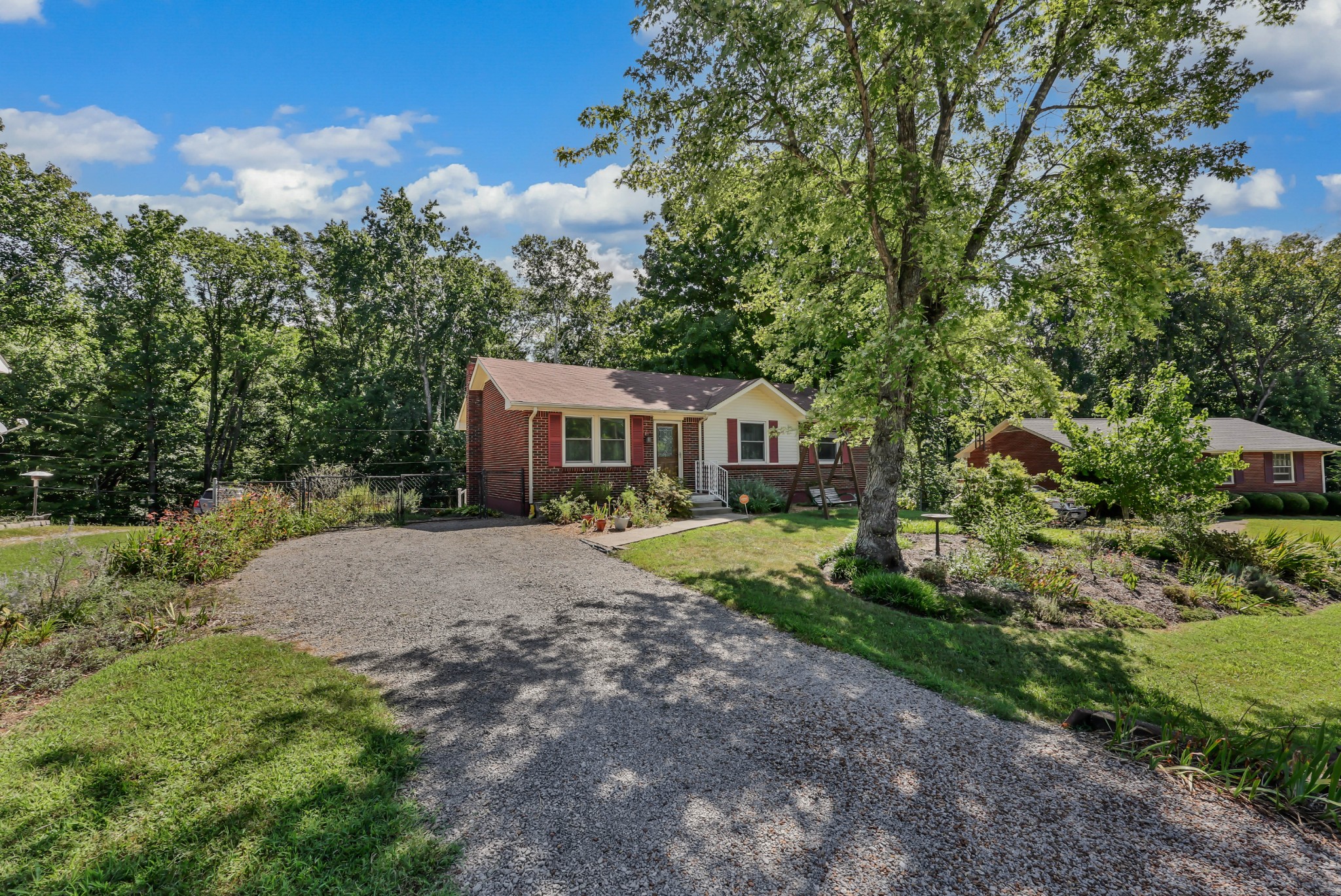 446 Oriole Cir