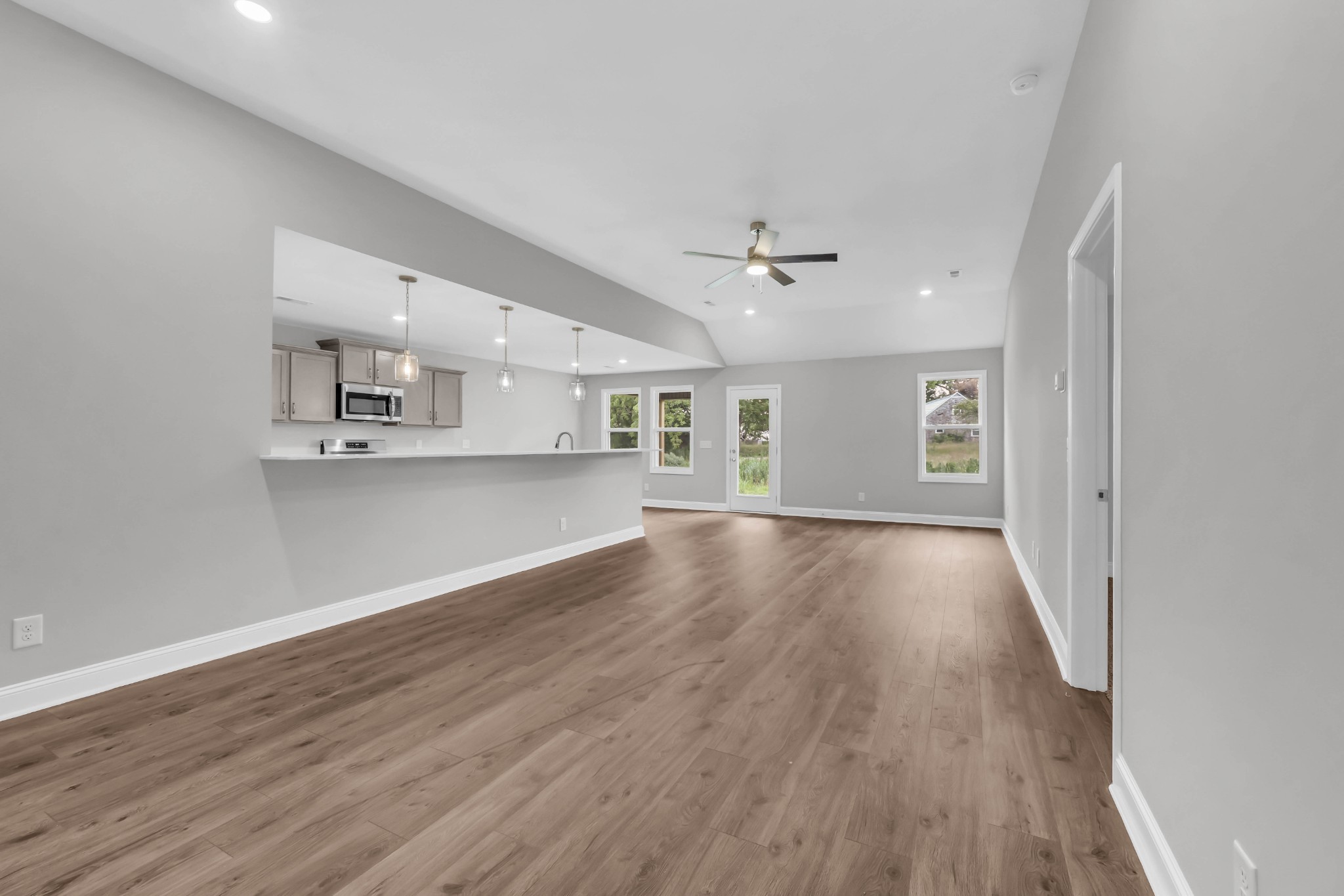 2669 Brewster Dr
