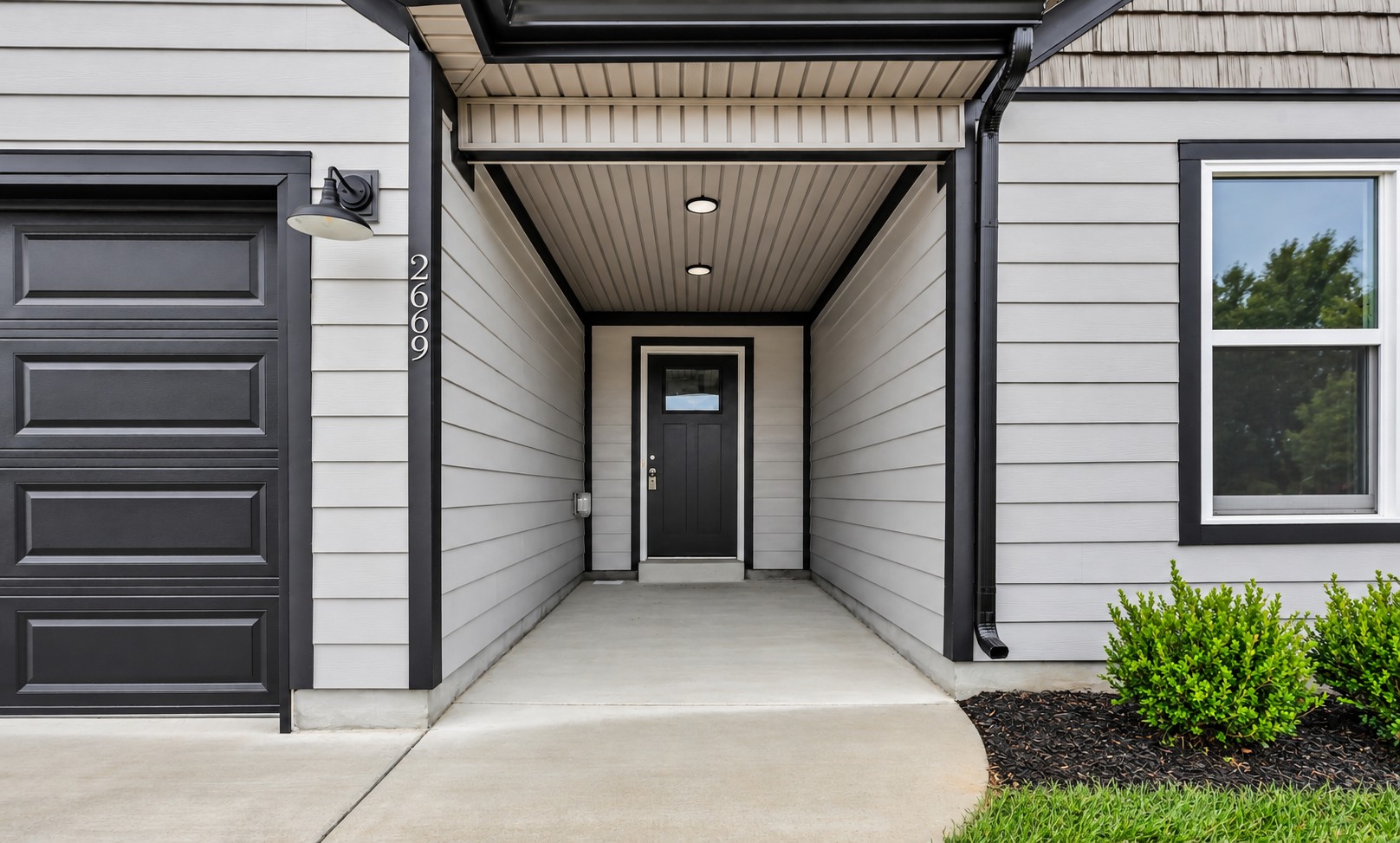 2669 Brewster Dr