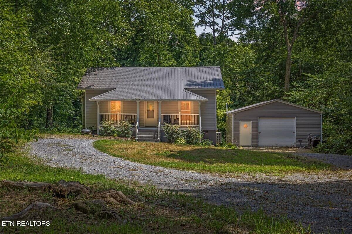 795 Athens Pike